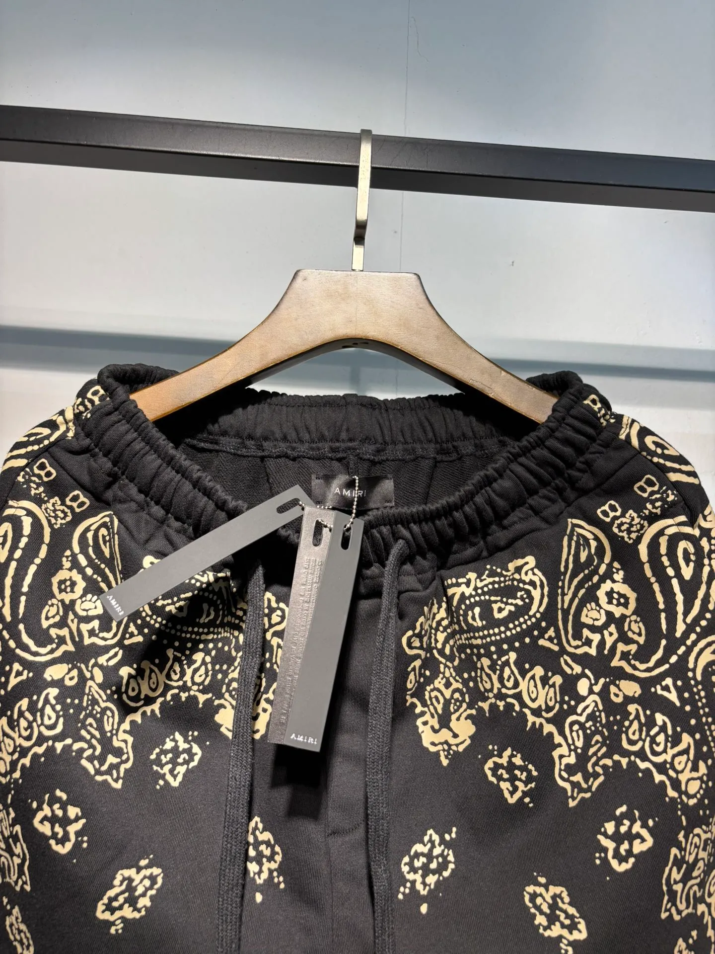 P166 High quality 360g terry cotton cashew flower AMIRI shorts S. M. L. Xl