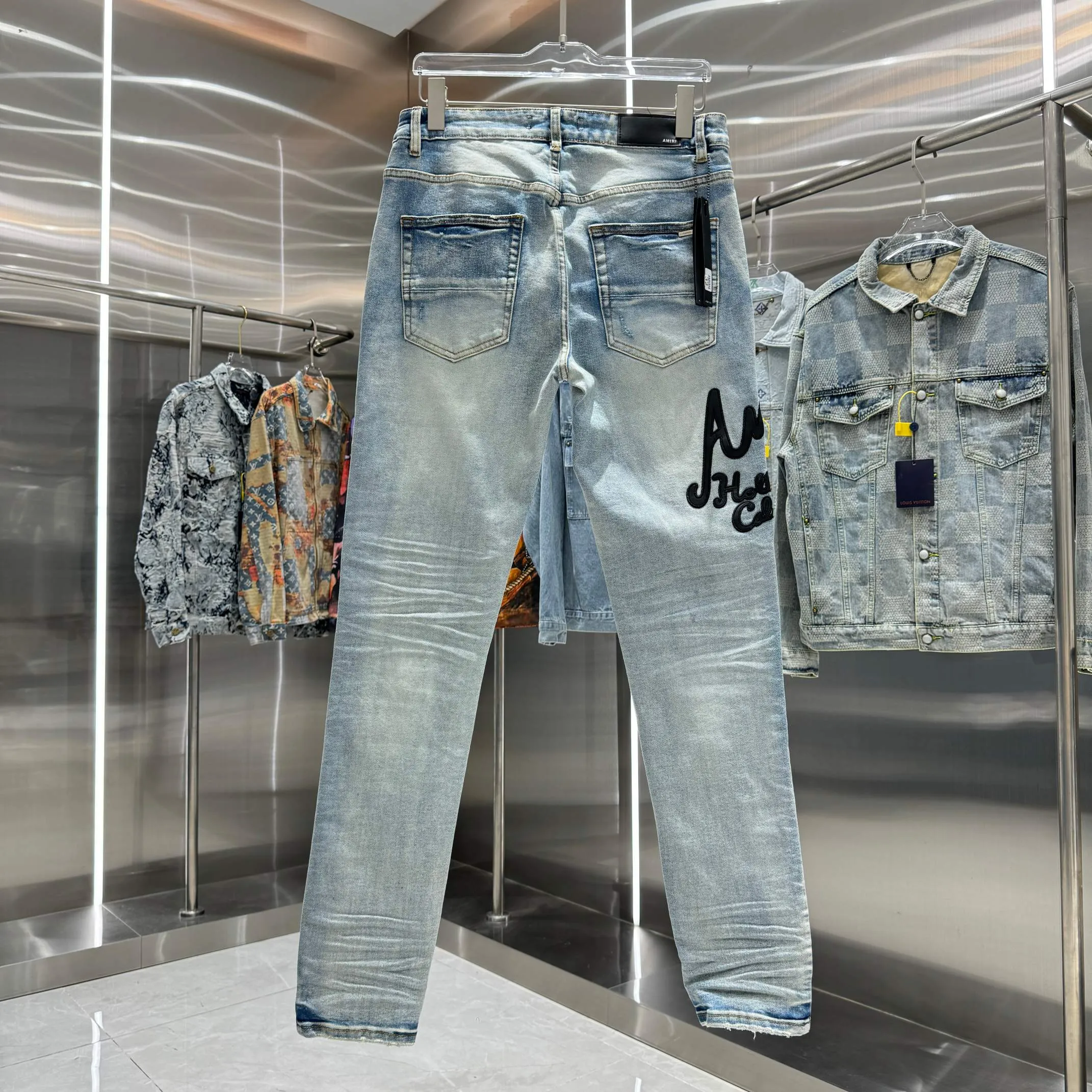 P290 Amiri ripped letter embroidered street fashion slim fit stretch jeans Color light blue Size 30 32 34 36 38