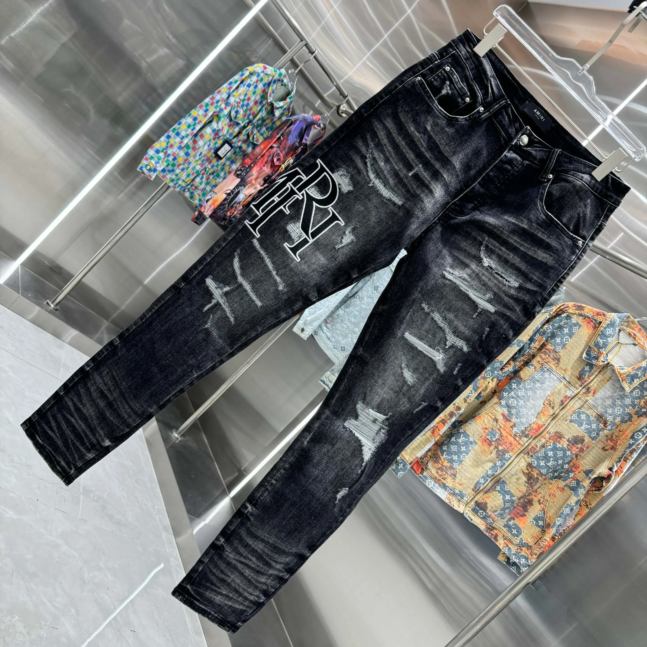 P290 Amiri ripped letter embroidery craft street fashion slim fit stretch jeans Color Black Size 30 32 34 36 38