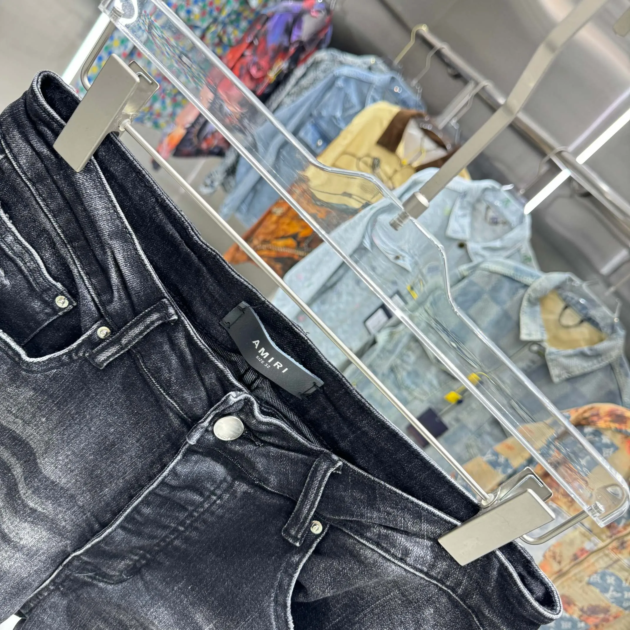 P290 Amiri ripped letter embroidery craft street fashion slim fit stretch jeans Color Black Size 30 32 34 36 38