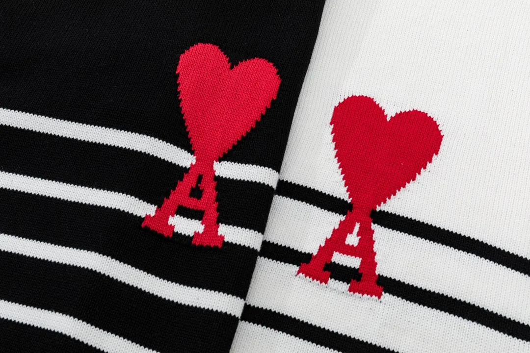 CYA33# AMI Paris 22 spring and summer new Ami de Coeur love striped crew neck sweater Color: black white Size: S-XL