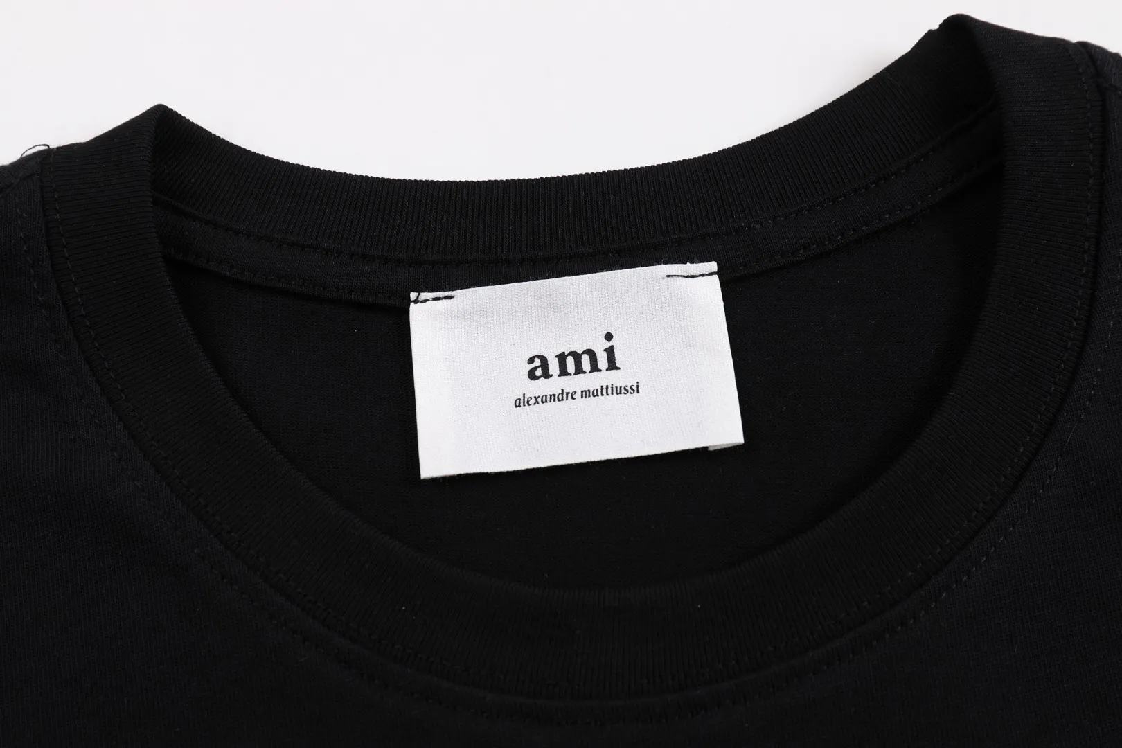 P114 Style No. 125 AMI&WDC [Cui Woo-sik co-branded model] AMI 2025 spring and summer new style short-sleeved genuine original 1;1 mold color: black Size: S-XL