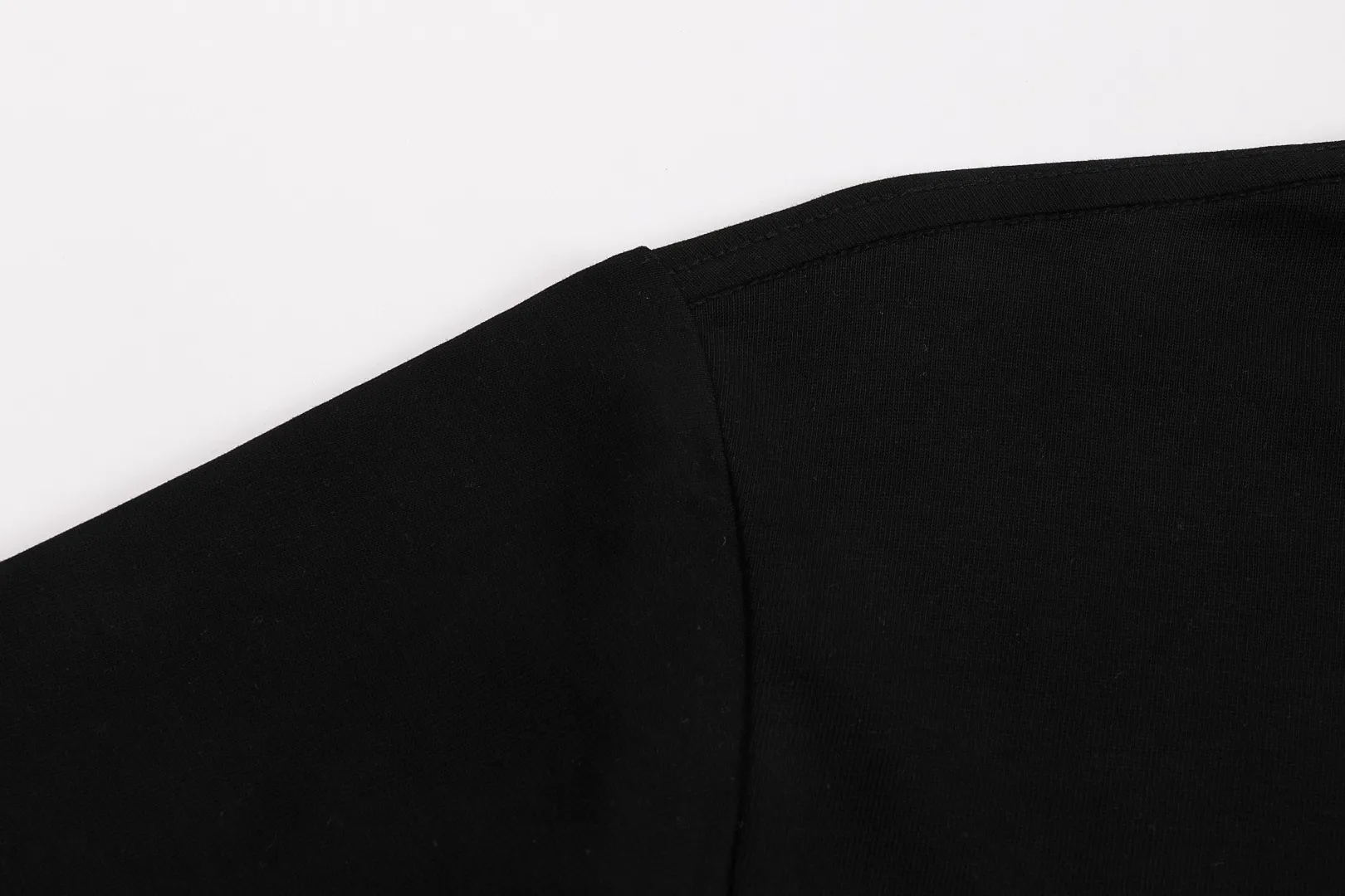 P114 Style No. 125 AMI&WDC [Cui Woo-sik co-branded model] AMI 2025 spring and summer new style short-sleeved genuine original 1;1 mold color: black Size: S-XL