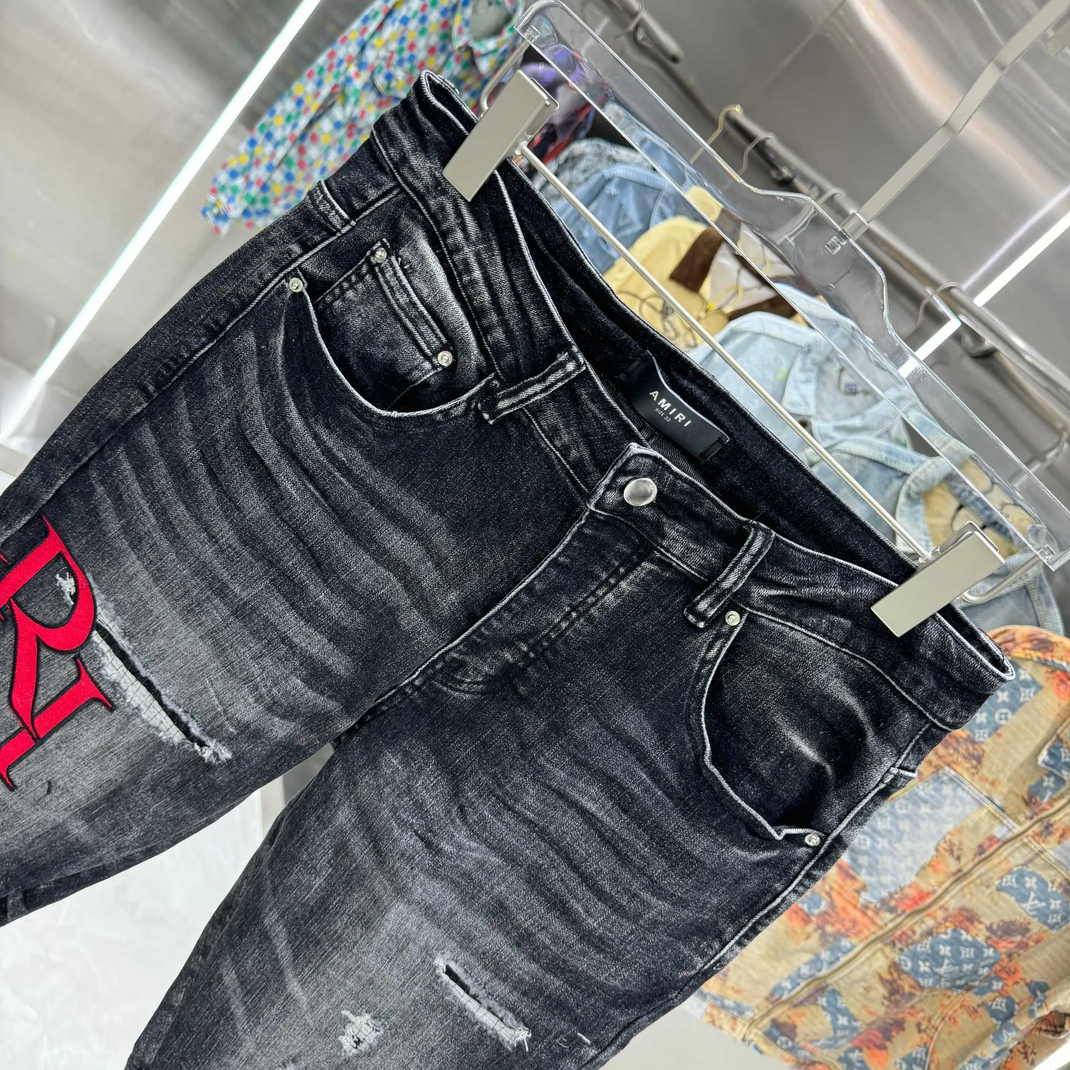 P290 Amiri ripped letter embroidery craft street fashion slim fit stretch jeans Color Black Size 30 32 34 36 38