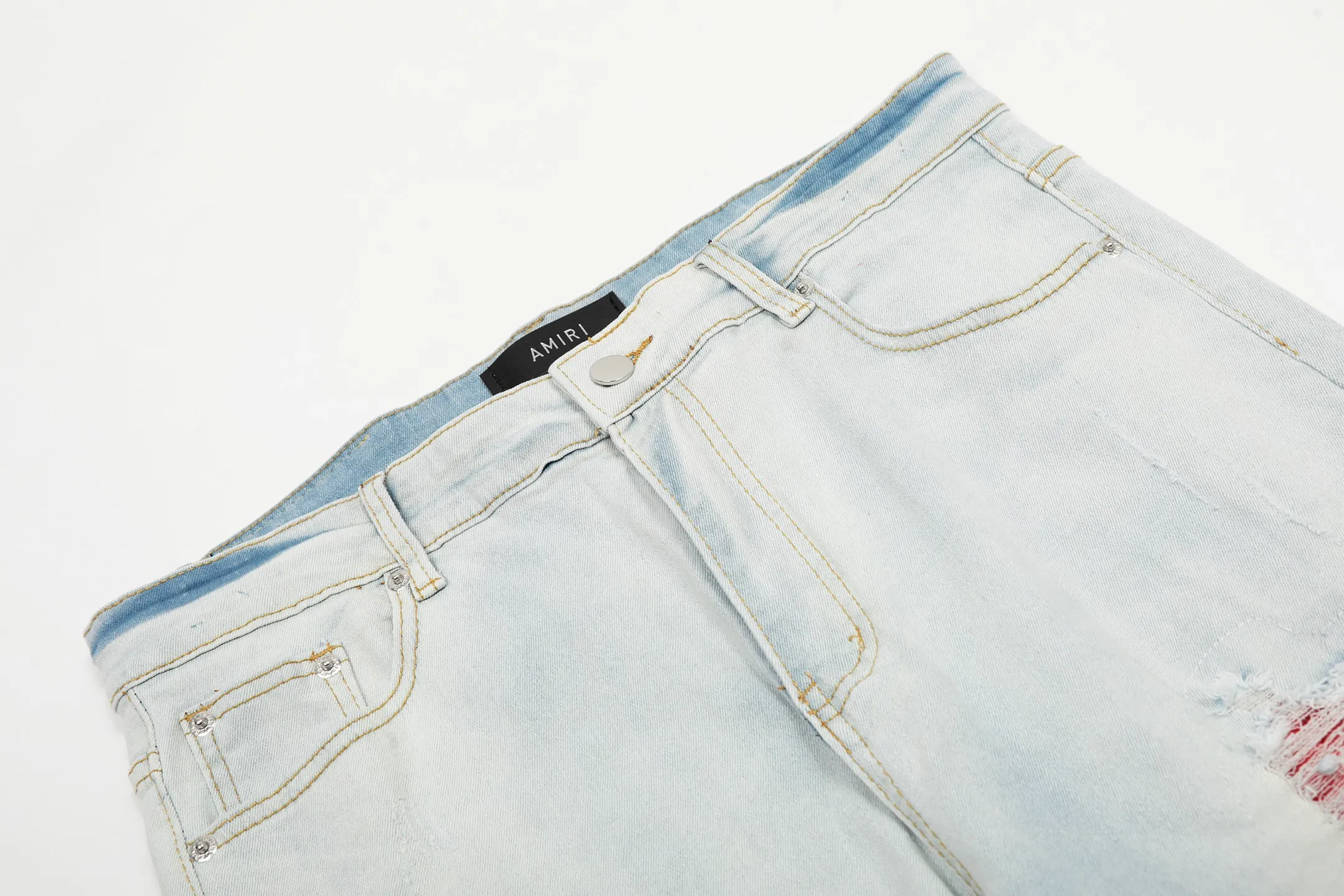 ￼#M16 P168💰 AMIRI patch embroidery jeans trousers AMIRI high street basic ripped tight elastic jeans trousers amiri brand jeans break the production process and cutting of the original jeans, the fabrics are softer and more comfortable Hand-sewn collar label Customized logo buttons Genuine leather tag Color: Picture color Size: 30-32-34-36