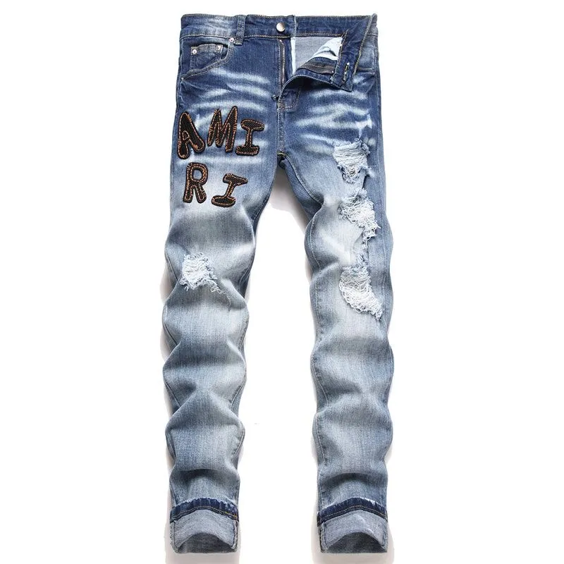 P180 Top replica AMIRI splash-ink medal patch embroidered jeans trousers AMIRI high street basic ripped tight stretch jeans trousers Amiriamiri is transliterated as Emil, which is the name of the founder. Mike Amiri, the founder of amiri, grew up in Los Angeles, USA. He was influenced by the local street culture Rock since he was a child, so he founded the amiri brand named after himself. A variety of trendy brand clothing meets the needs of different fashion players. Amiri clothing has novel and unique styles and is a well-known street brand in the United States. Many of its styles and styles are loved by many street photographers. Various clothing styles meet the needs of different people, show their unique temperament, and show the trend of dressing. amiri's jeans are relatively famous. Not only do they have many styles, but the quality of the jeans is also very good. Many celebrities have also worn amiri brand jeans.  The jeans of the amiri brand break through the production process and cutting of the original jeans. The fabrics are relatively soft and comfortable, and are not as hard as some jeans, which can irritate the skin and cause the skin to bleed when worn. Los Angeles trendy brand Amiri's jeans are made with great detail from tailoring to texture, adding wrinkles, bullet holes, damage and other details to add to the trendiness of the jeans. You can choose the style that suits you according to your own needs. Only when you wear a suitable style can you have a certain sense of fashion.  In recent years, high street has become a word that appears more and more frequently in men's clothing. High street style has also become an important direction for everyone's matching. High street related items are basically inseparable from oversize or off-shoulder tops. The lower body is matched with trackpants or tight-fitting denim. In my opinion, the most representative one is perhaps annihilation. Color; picture color Size: m l xl xxl