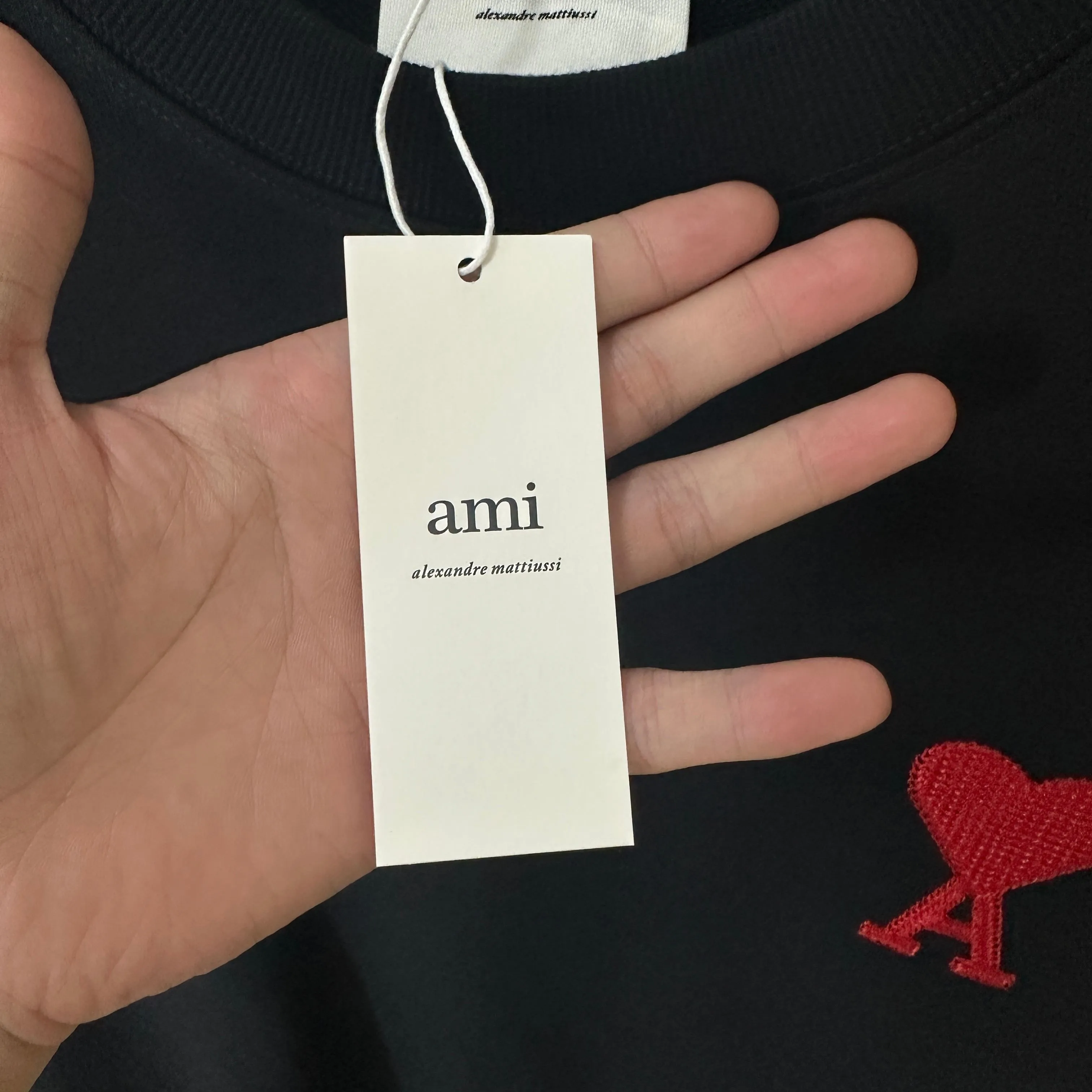 🅿️250 Ami Love 2025 Early Autumn and Winter New Style Classic Simple Embroidery Three-dimensional Big Love Letters Personalized Logo Customized Terry Fabric Long Sleeve T-shirt Unisex Color: Black White Size: S (90-130 catties) M (120-150 catties) L (140-165 catties) XL (160-180 catties) XXL (180-210 pounds)