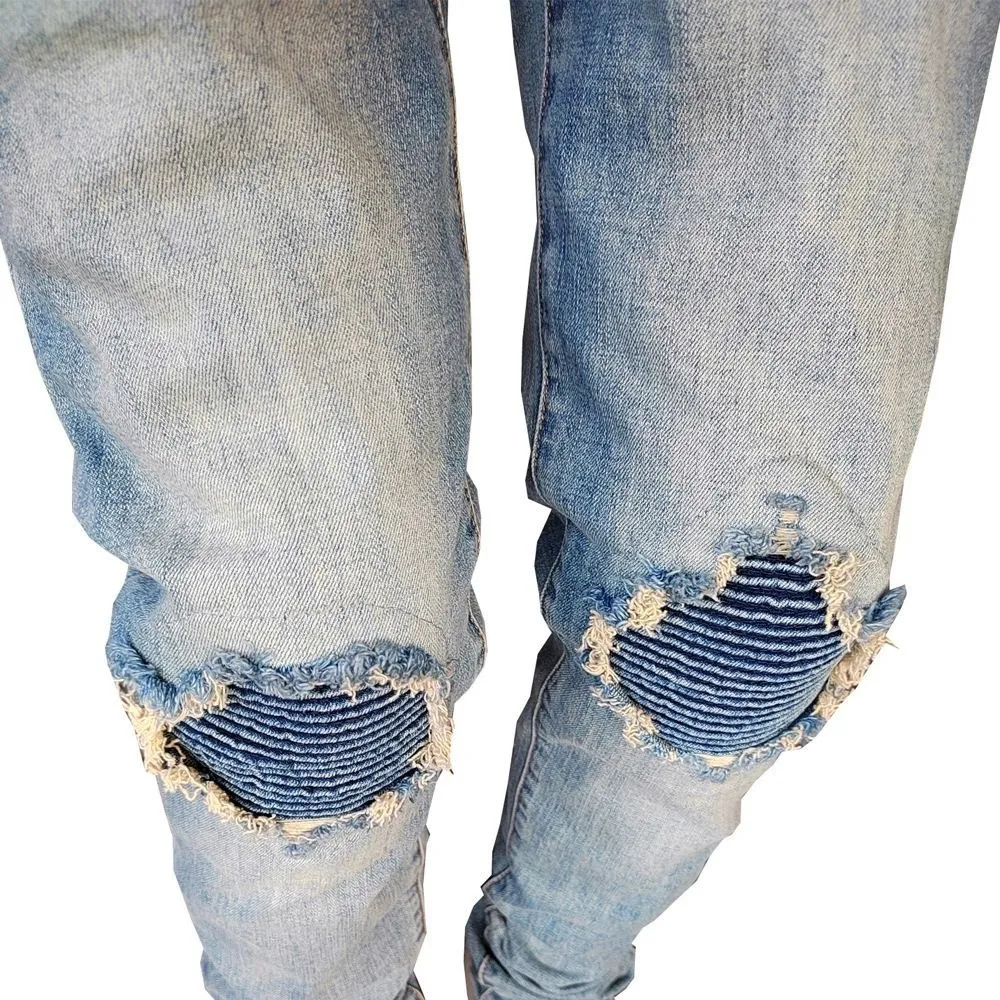 P180 amiri high street ripped patch jeans trousers amiri ripped tight stretch denim trousers amiri hot diamonds amiri is transliterated as Emil, which is the name of the founder. mikeamiri, the founder of amiri, grew up in Los Angeles, USA. He was influenced by the local street culture RO since he was a child, so he founded the amiri brand named after himself. A variety of trendy brand clothing meets the needs of different fashion players. Amiri clothing has novel and unique styles and is a well-known street brand in the United States. The styles and styles of many clothes are loved by many street photographers. The various clothing styles meet the dressing needs of different people, show their unique temperament, and show the trend of dressing. amiri's jeans are relatively famous. Not only do they have many styles, but the quality of the jeans is also very good. Many celebrities have also worn amiri brand jeans. Size: M-XXL