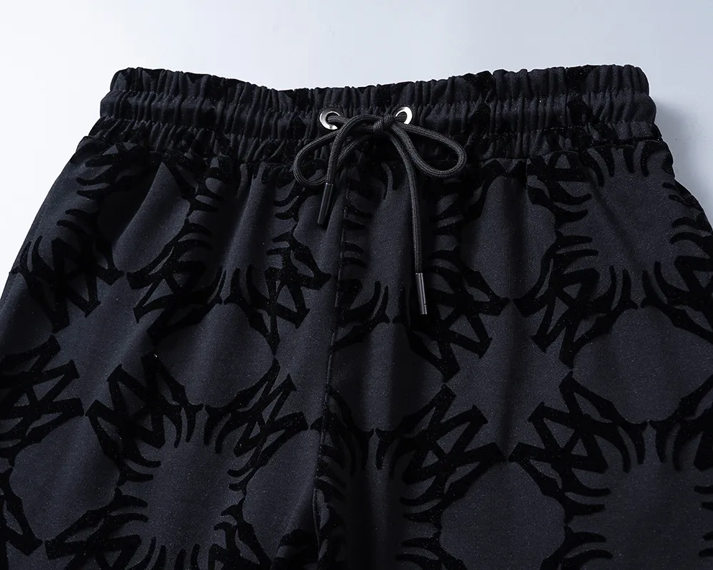 P140 Mili's new 2026 spring and summer men's casual shorts, with full-body flocking printing technology, fashionable and handsome style, comfortable fabrics, rigorous workmanship, and neat wiring. Good upper body effect·Size M-3XL black