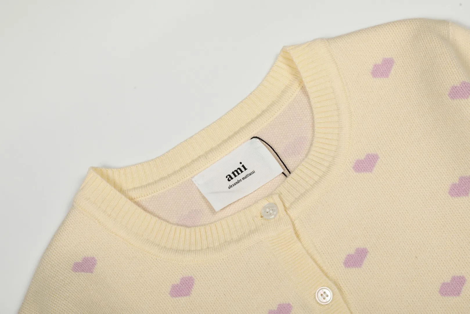 Ami/Ami's new jacquard love-printed goddess style must-have autumn and winter knitted cardigan small jacket Size: S-XL Color: White red heart Black red heart Red white heart Milky apricot purple heart Navy blue white heart Pink red heart