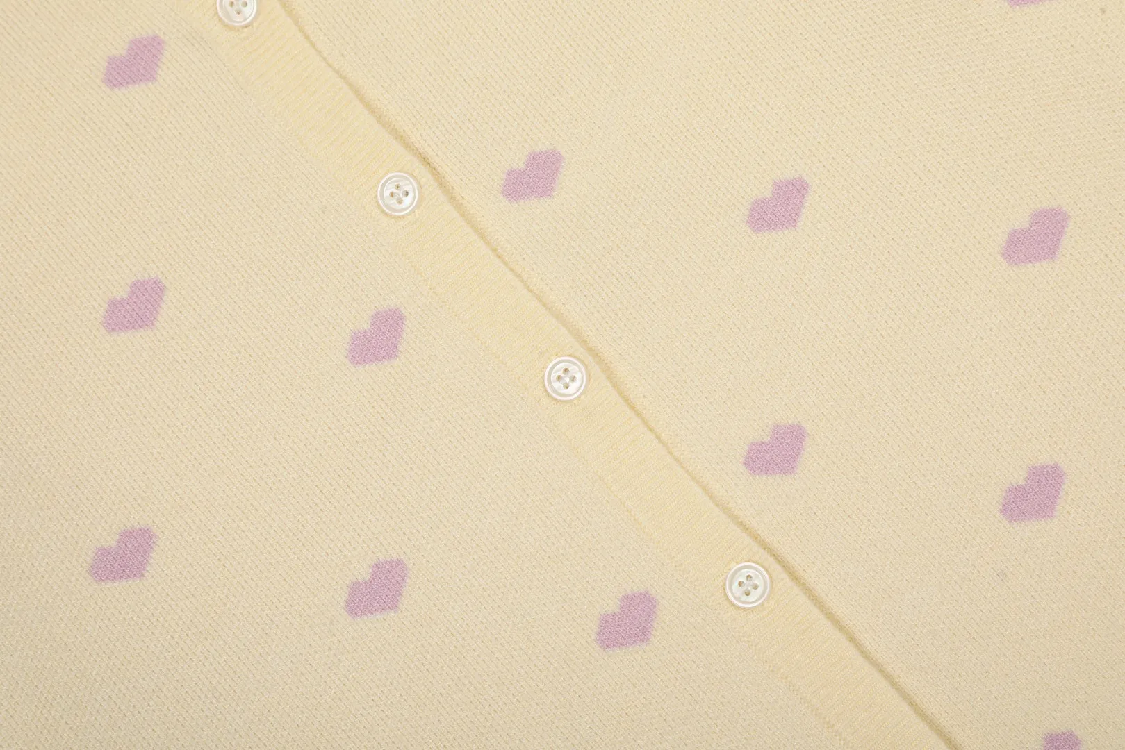 Ami/Ami's new jacquard love-printed goddess style must-have autumn and winter knitted cardigan small jacket Size: S-XL Color: White red heart Black red heart Red white heart Milky apricot purple heart Navy blue white heart Pink red heart