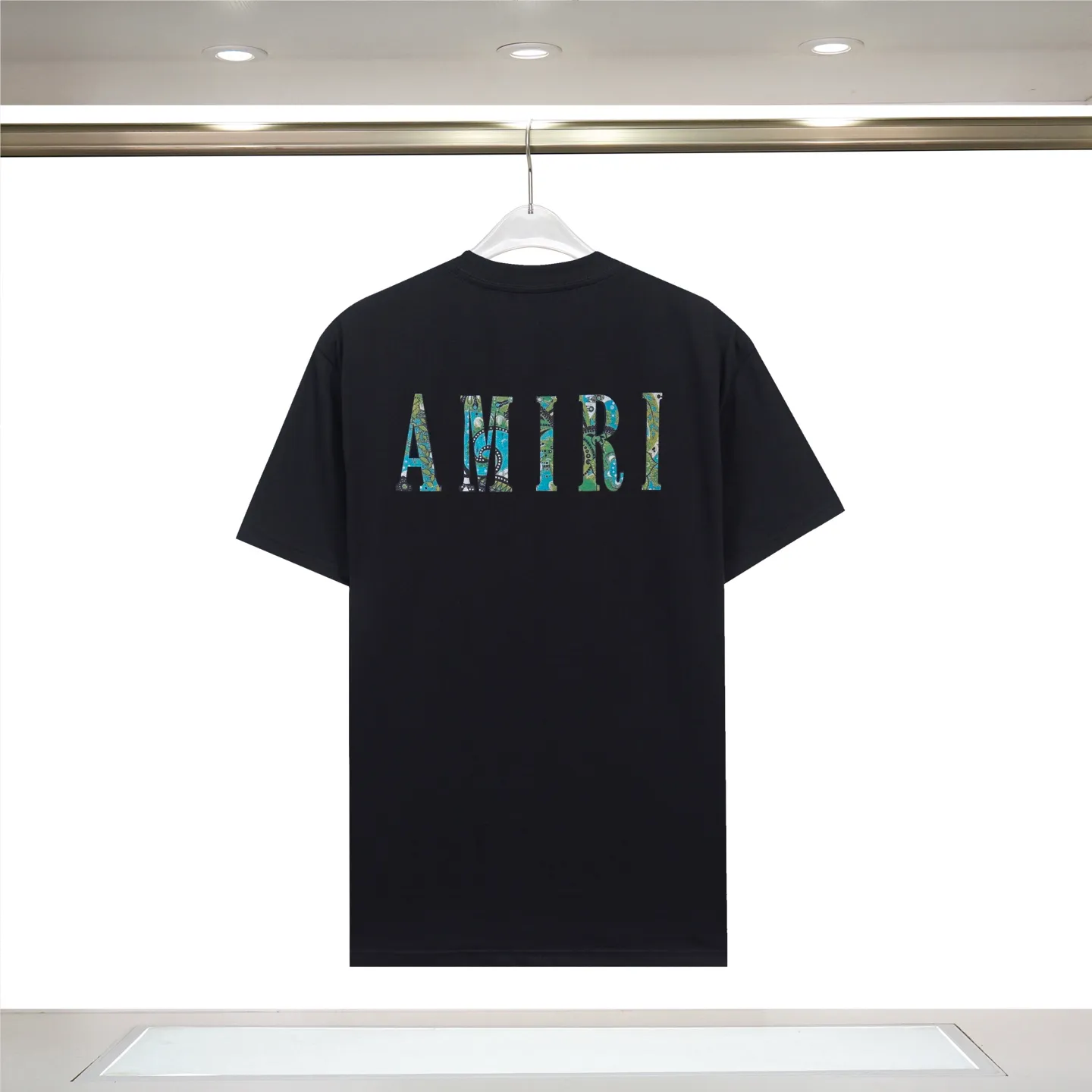 P122 889# "𝙉𝙚𝙬♈️ AMIRI" 🏖 25 autumn and winter new style, front and rear letter logo, white ink direct injection process, no touch short-sleeved T-shirt, made of 260g 32-count close double yarn cotton fabric, soft fabric.   Color: Black White Size: S M L XL XXL