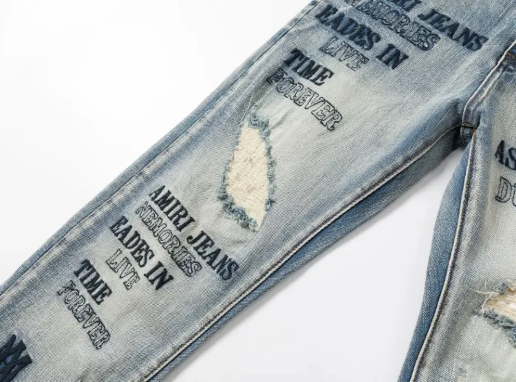 #N13 P246💰 (Top version) AMIRI hot high street jeans slim fit stretch washed knife cut trousers for men AMIRI amiri is transliterated as Emil, which is the name of the founder. Mike Amiri, the founder of amiri, grew up in Los Angeles, USA. He was influenced by local street culture and Punk Rock since childhood, so he founded the amiri brand named after himself. A variety of trendy clothing meets the needs of different trendy players. Amiri clothing has novel and unique styles and is a well-known street brand in the United States. The styles and styles of many clothes are loved by many street photographers. The various clothing styles meet the dressing needs of different people, show their unique temperament, and show the trend of dressing. amiri's jeans are relatively famous. Not only do they have many styles, but the quality of the jeans is also very good. Many celebrities have also worn amiri brand jeans. Color: Picture color Size: 28, 30, 32, 34, 36 28 30 32 34 36 Waist 71 76 81 86 91 Qianlang 26.5 27.5 28.5 29.5 30.5 Hou Lang 37 38 39 40 41 Foot 14 14.8 15.6 16.4 17.2 Foreign Minister 100 102 104 106 107