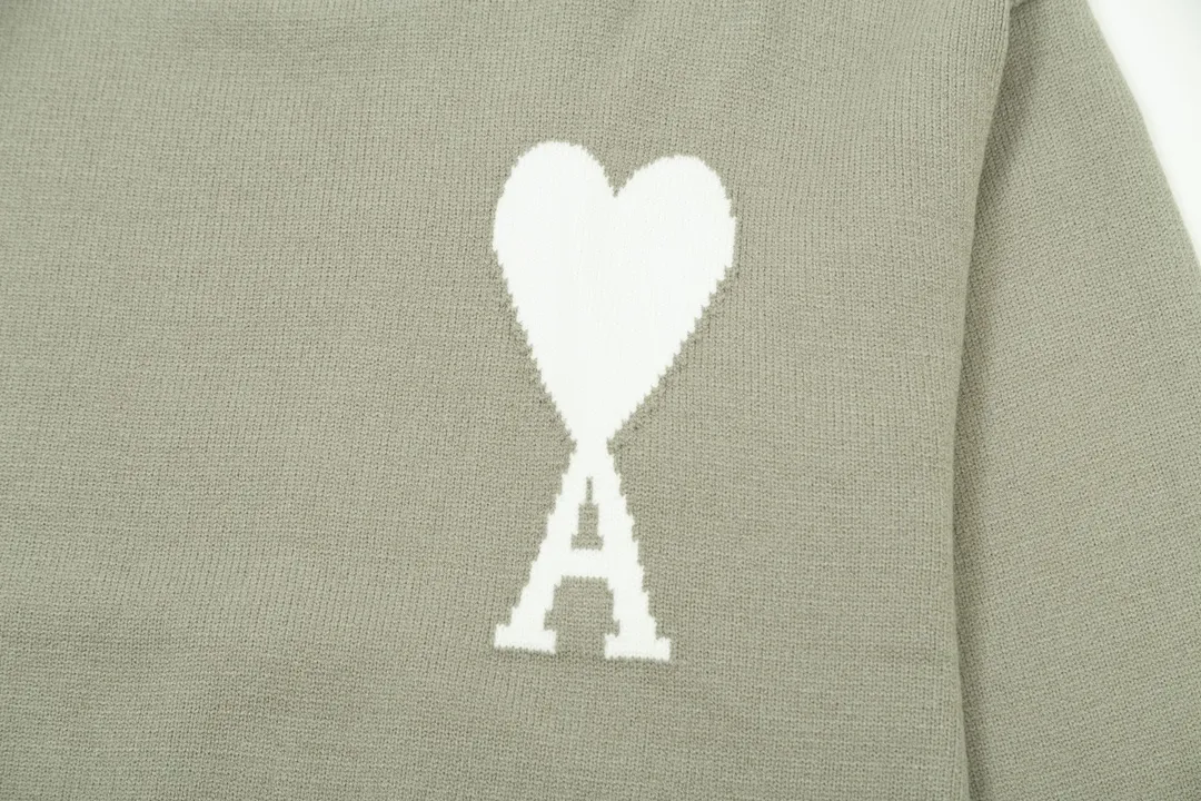 8155# Ami Paris 2024 Autumn and Winter New Arrivals, New Colors, Big Heart Jacquard, Patchwork Reverse-over Technology, Round Neck Wool Sweater, Lazy Style, Same Style for Men and Women, Oversize Color: Sky Blue, Bean Green, Apricot Code Number: S-XL