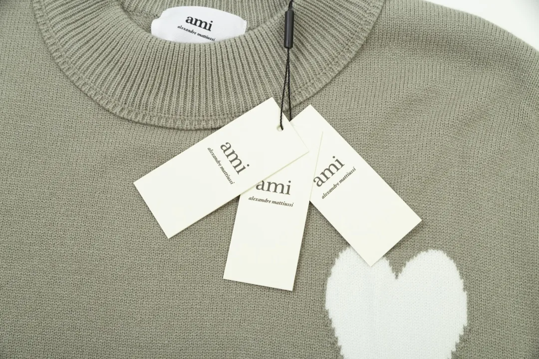 8155# Ami Paris 2024 Autumn and Winter New Arrivals, New Colors, Big Heart Jacquard, Patchwork Reverse-over Technology, Round Neck Wool Sweater, Lazy Style, Same Style for Men and Women, Oversize Color: Sky Blue, Bean Green, Apricot Code Number: S-XL