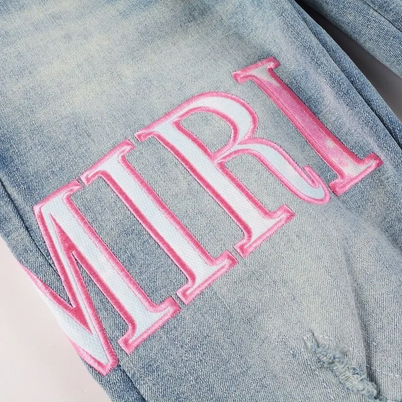 #M33 P168💰 Amiri classic embroidered patched leather ripped letter jeans, slim fit jeans, produced by a major washed factory, full of high-end feel, partially destroyed knee design with patchwork leather design, has been used as a facade design, leather waist nameplate, the focus of this style is not on the washing, but on the destroyed shape and version. The secret lies in the craftsmanship of the master. The cost of post-processing, grinding, cutting, etc. is far beyond the cost of assembly line products. Color: Picture color Size: 30-32-34-36