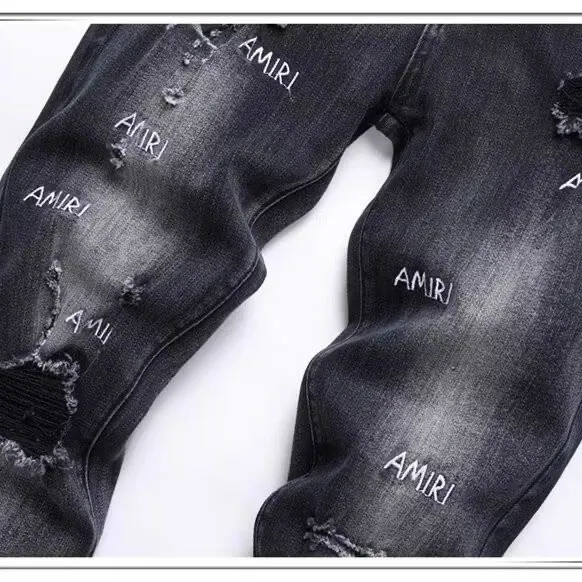 #M73 P168💰 AMIRI patch embroidery jeans trousers AMIRI high street basic ripped tight elastic jeans trousers amiri brand jeans break the production process and cutting of the original jeans, the fabrics are softer and more comfortable Hand-sewn collar label Customized logo buttons Genuine leather tag Color: Picture color Size: 30-32-34-36