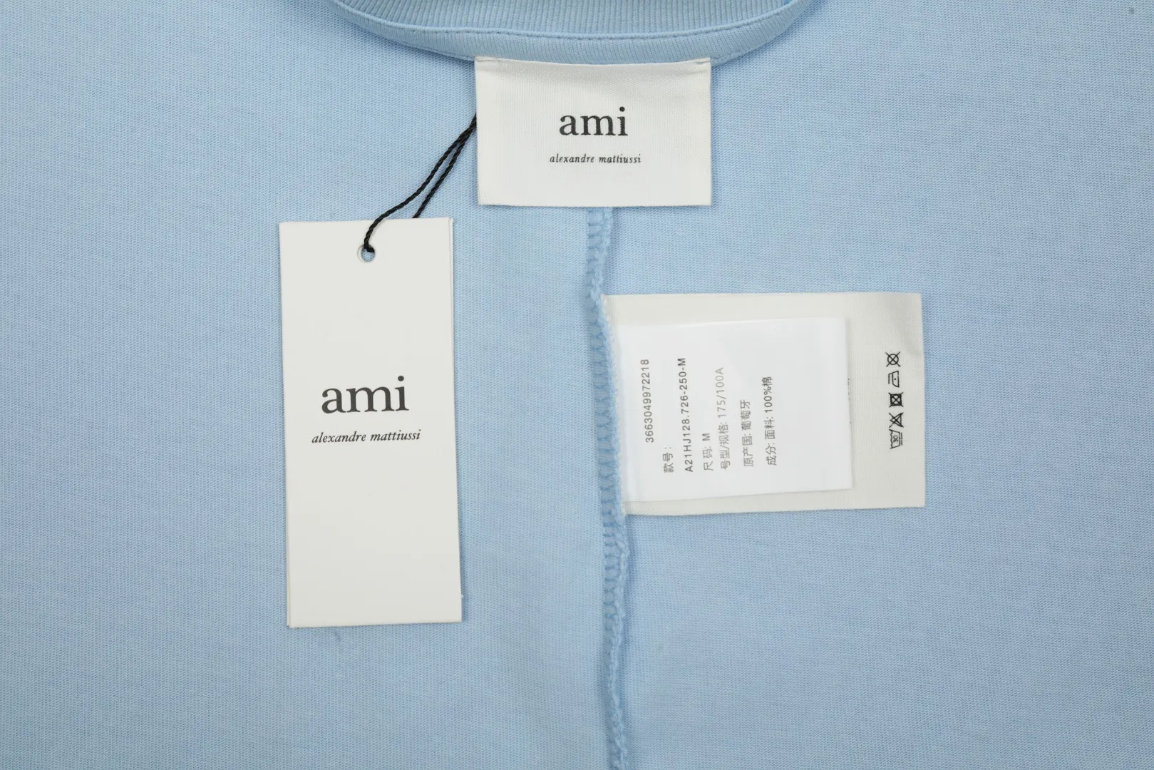 🅿️116 "The first quality in the market" Style number: LT3109# Ami Ami 2024ss spring and summer classic new embroidered love short sleeves We have been making this style for the third year. At the beginning, there were no counters in mainland China and we were already making it. The quality and details are invincible. Order with confidence and pay attention to the details. ✅2024 newly upgraded two-end folding handmade main wheat. Restore the counter. ✅240G Xinjiang long-staple cotton top double yarn. The shrinkage rate is controlled at 2%. Export-grade solid color quality, truly not easy to deform, shrink or fade. ✅Details are the only one in Guangzhou. Half-fold neck design at the counter. Complex workmanship. ✅The maximum size can be worn up to 230 catties. No pressure to export to Europe and the United States. Sizes S-XL Color (8 colors): Black, navy, oatmeal, pink, white, gray, light blue, rose pink