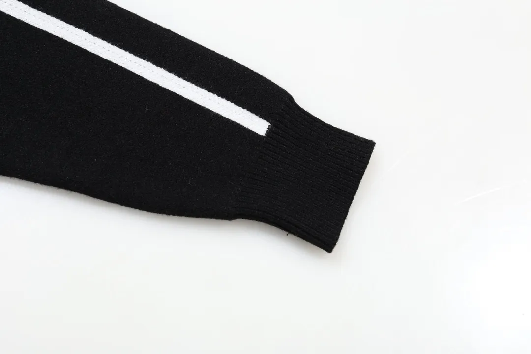 P280 AMIRI new front letter logo letter jacquard round neck sweater Color: Green Blue Black Size: S M L XL XXL