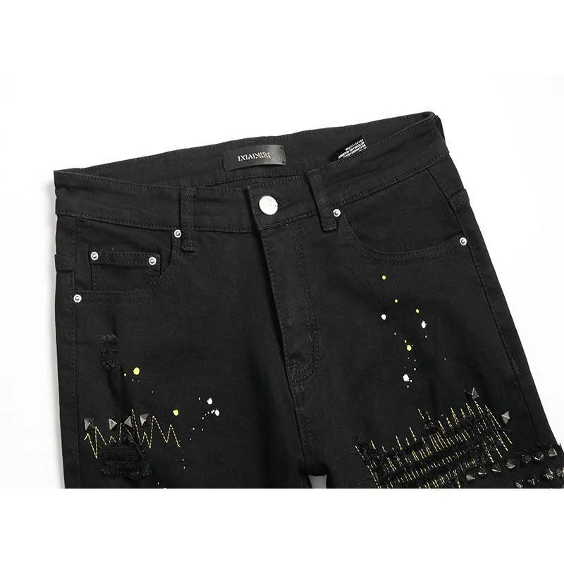 #M43 P168💰 Amiri classic diamond-encrusted ripped jeans and slim fit pants. Produced by a major washed factory. Full of high-end feel. Partial damage to the knees and leather design. Already used as a facade design. Leather waist nameplate. The focus of this style is not on washing, but on the shape and version of the damage. The secret lies in the craftsmanship of the master. The cost of post-production fraying, horse cutting, knife cutting, etc. These hand-made products are far beyond comparison with assembly line products. Color: Picture color Size: 30-32-34-36