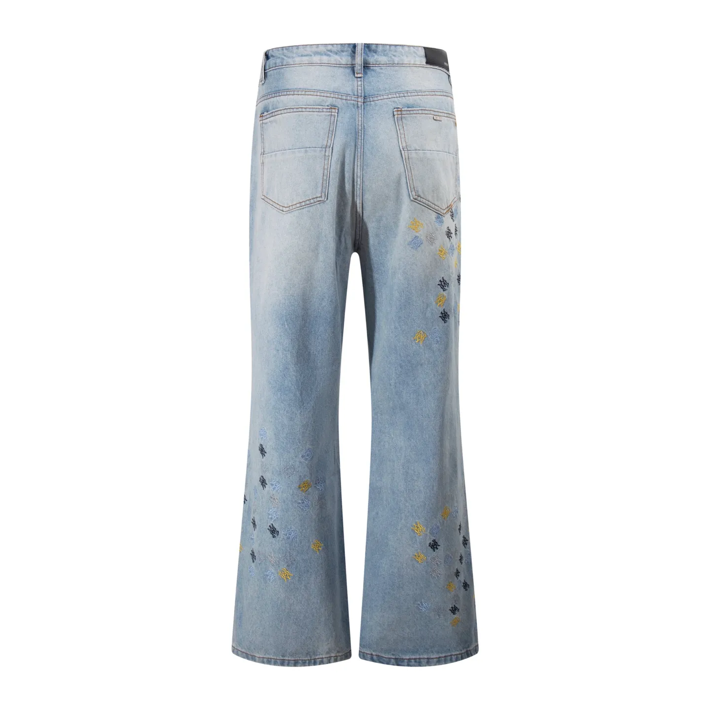 P270 Style number: H21 AMIRI & AMIRI 2025 new heavy-duty embroidered letters micro-flared couple-style washed jeans. Top ceiling quality. Styles with different washed textures, very friendly to people with thin legs and thick legs. The straight slim fit is very flattering to the leg shape. Moderate length that never goes out of style, easy to match with casual, basic styling for various styles, a must-have in the wardrobe! The fabric is stiff but also makes the upper body soft without losing texture. The washing process is even more perfect. It is a must-have item for everyone! ! ! Washed wheat, hang tag, pants label, three labels complete Color: blue Size: 30, 32, 34, 36
