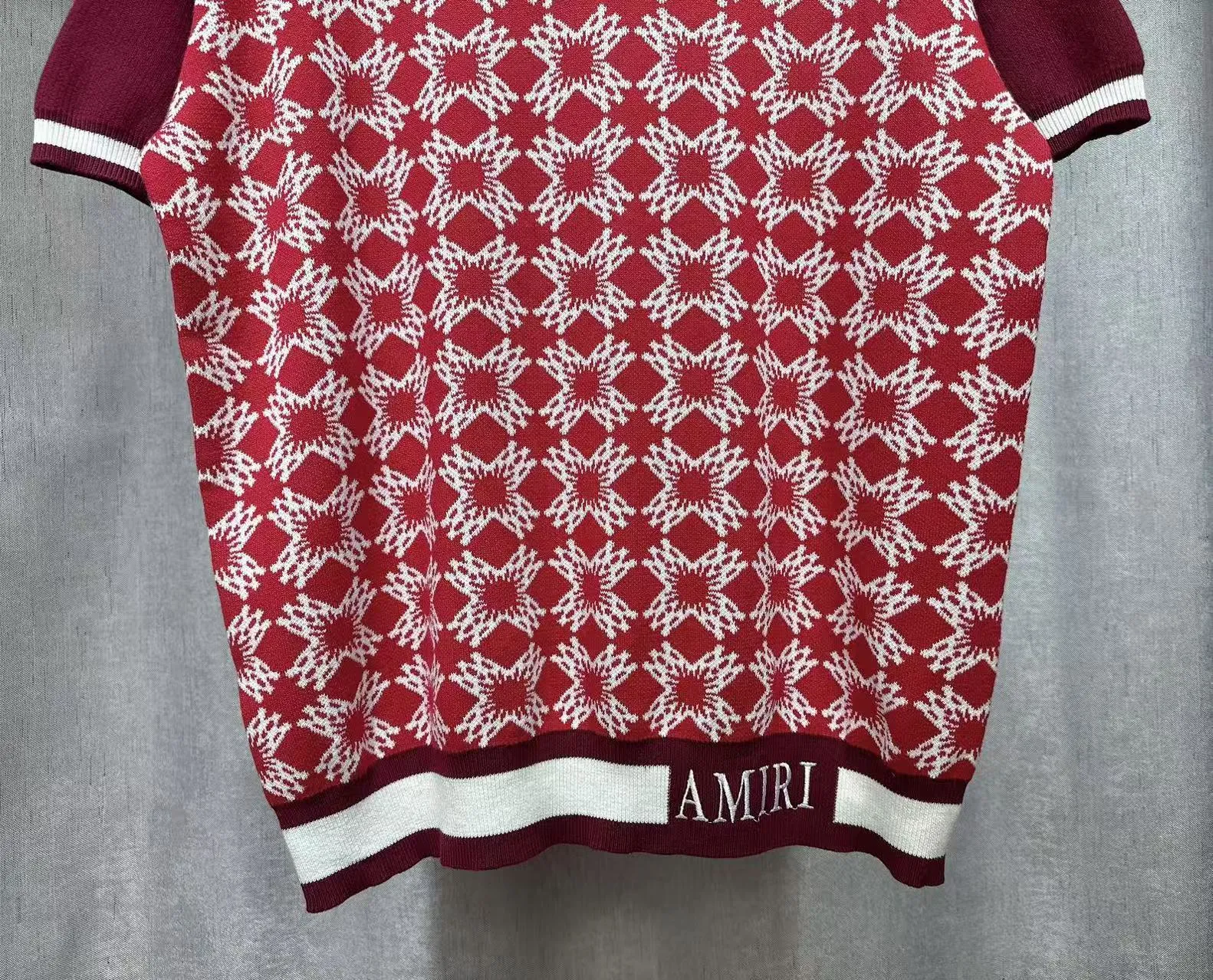 P240 🎉2025 AMIRI new summer sweater fabric POLO shirt with short sleeves, exclusive logo embroidery on the chest, embroidered letters on the hem Color: Gray Red Size: S M L XL XXL