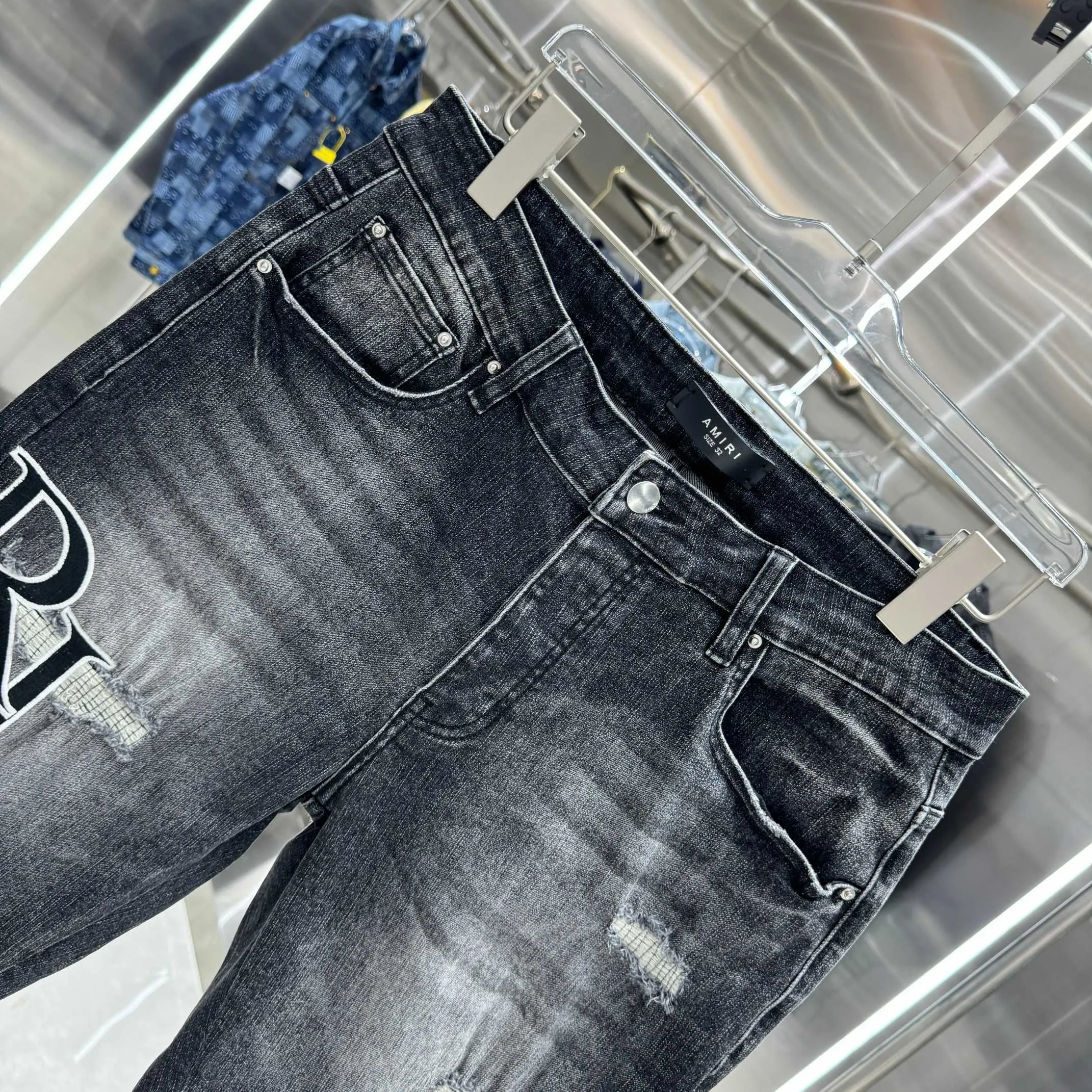 P260 Amiri ripped letter embroidery craft street fashion jeans shorts Color Black Size 30 32 34 36 38
