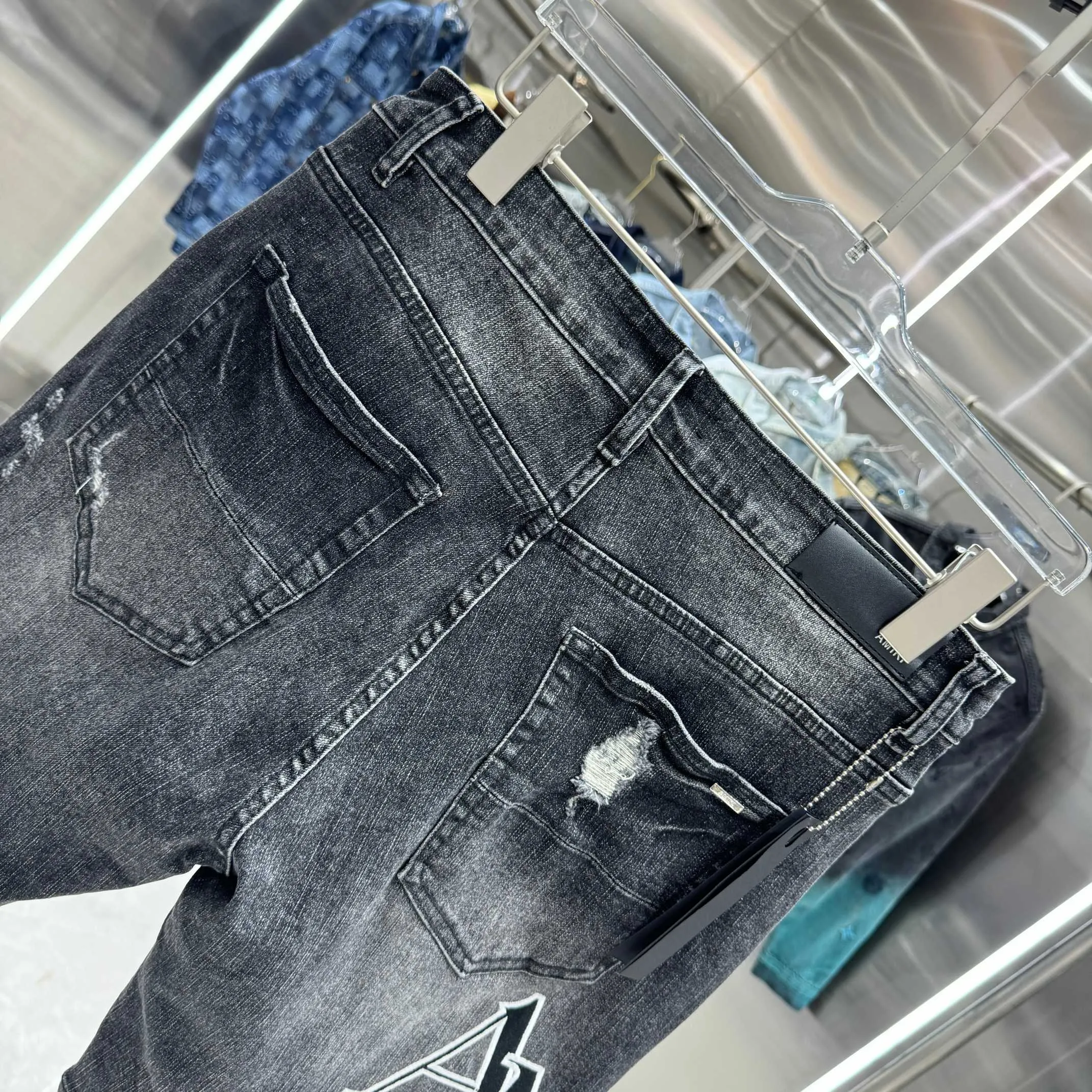 P260 Amiri ripped letter embroidery craft street fashion jeans shorts Color Black Size 30 32 34 36 38