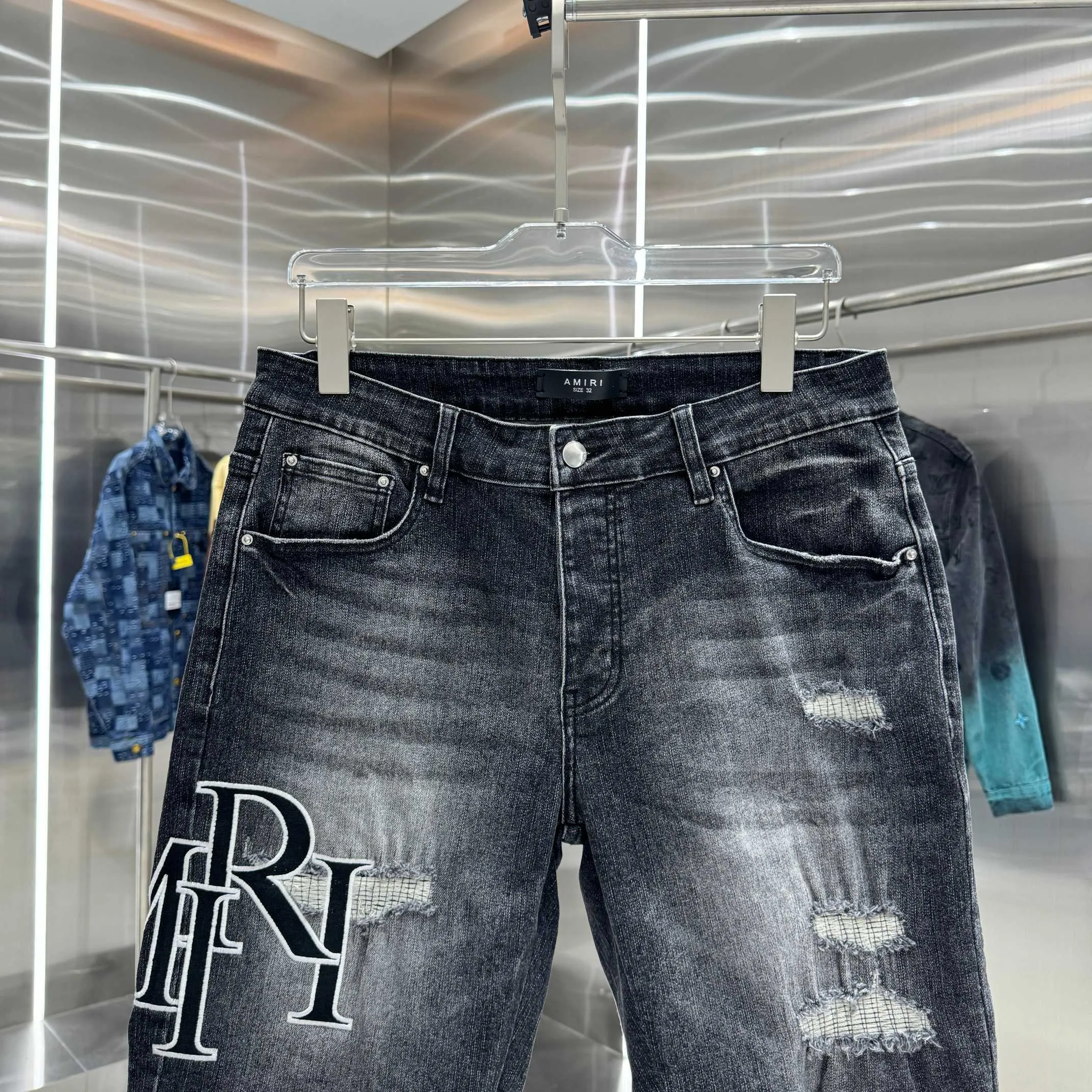 P260 Amiri ripped letter embroidery craft street fashion jeans shorts Color Black Size 30 32 34 36 38