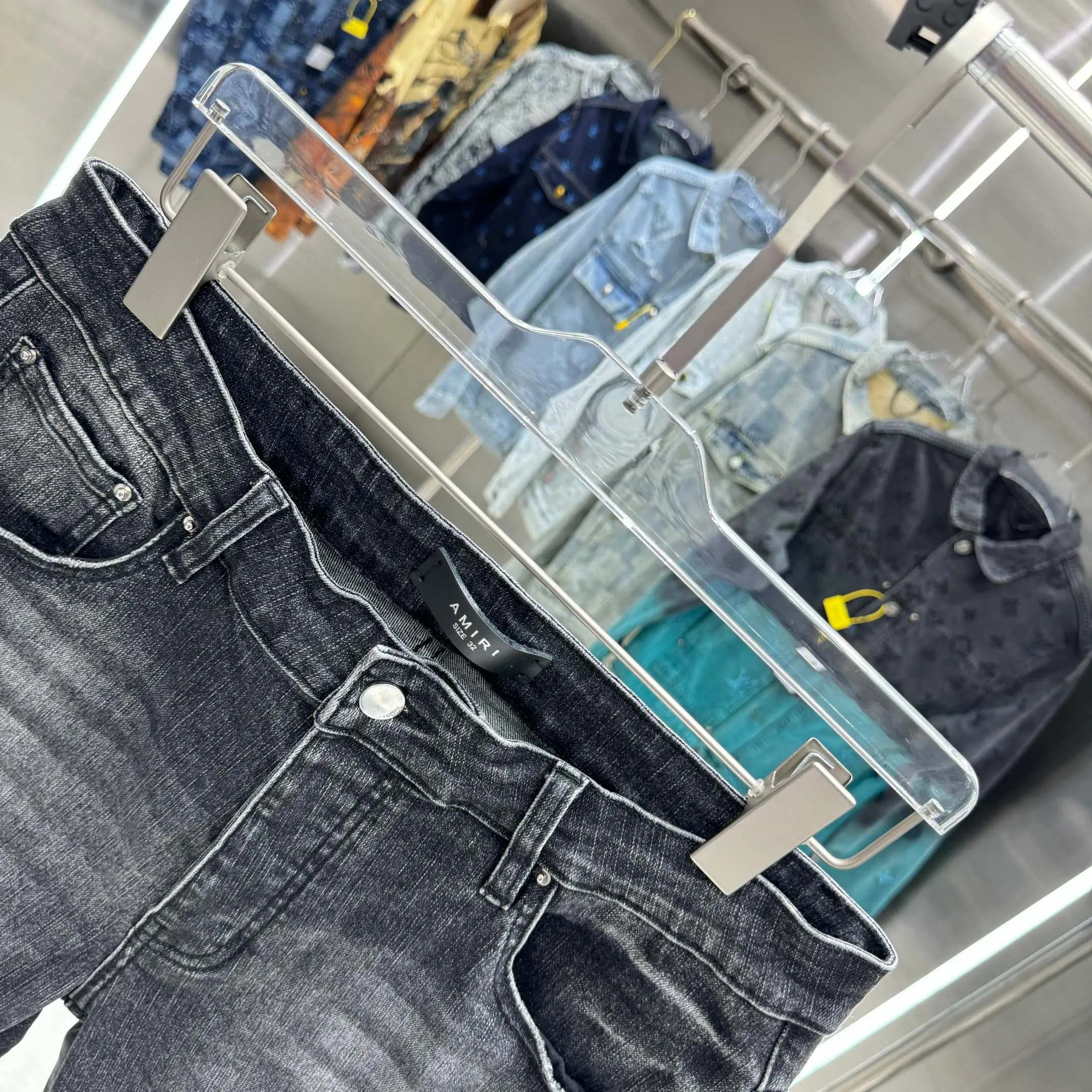 P260 Amiri ripped letter embroidery craft street fashion jeans shorts Color Black Size 30 32 34 36 38