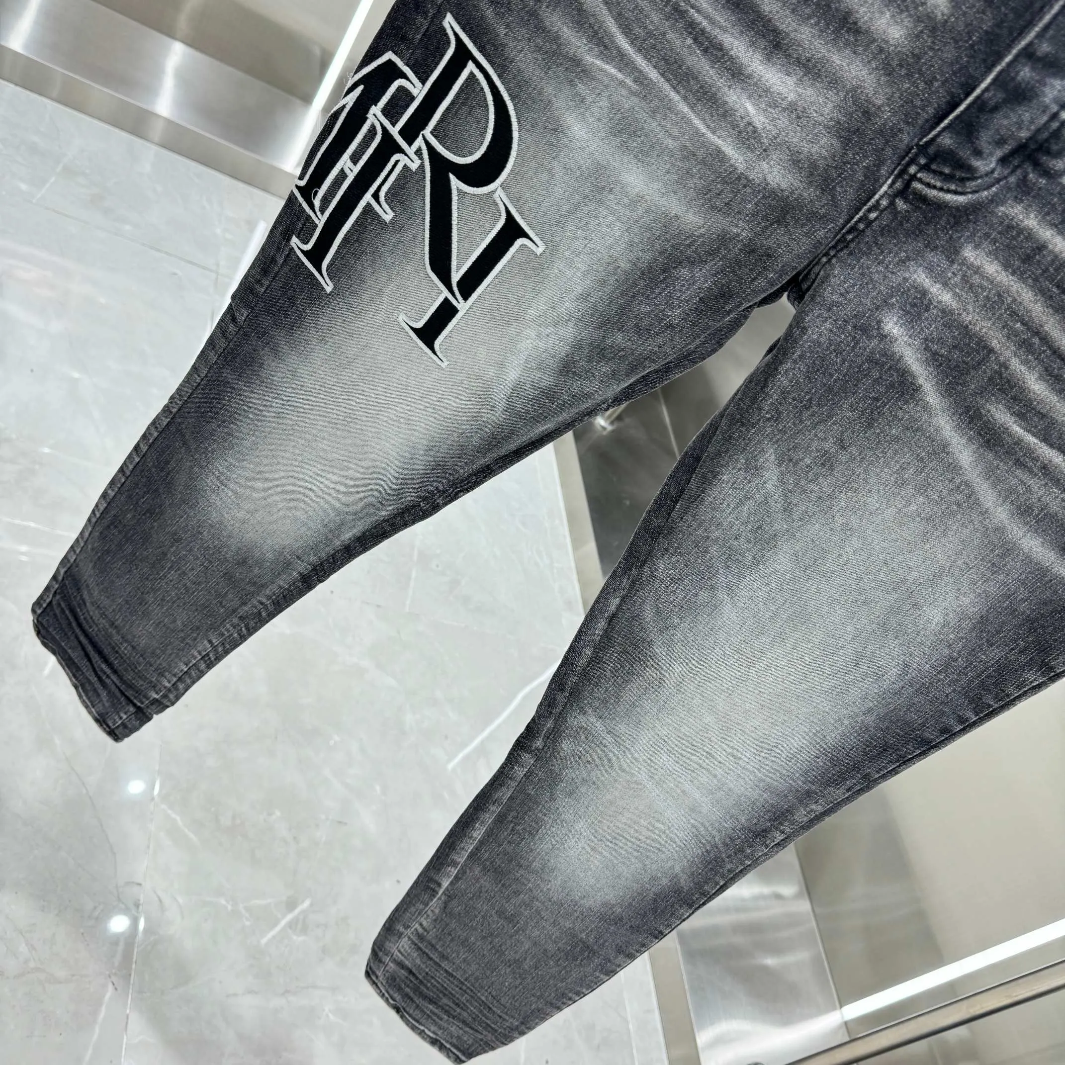 P290 Amiri letter embroidery craft street fashion slim fit stretch jeans Color Black Size 30 32 34 36 38