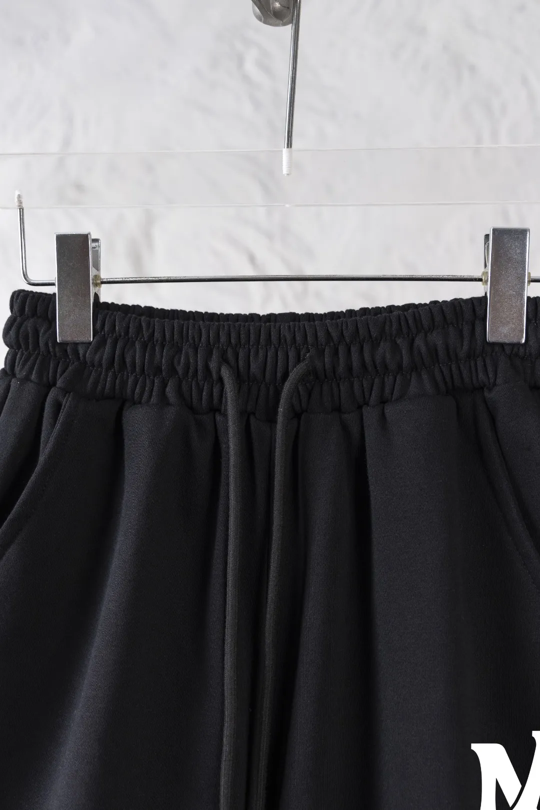 💰180 AMIRI new shorts, classic printed shorts, light luxury, a must-have item for daily commuting for men and women, correct version, welcome to compare, detailed features · Made of 360g Xinjiang cotton double yarn fish scale terry fabric · Elastic waistband · Double needle stitching and cross-stitch technology Color: black/grey Size: S M L XL XXL (please state your height and weight when placing an order)