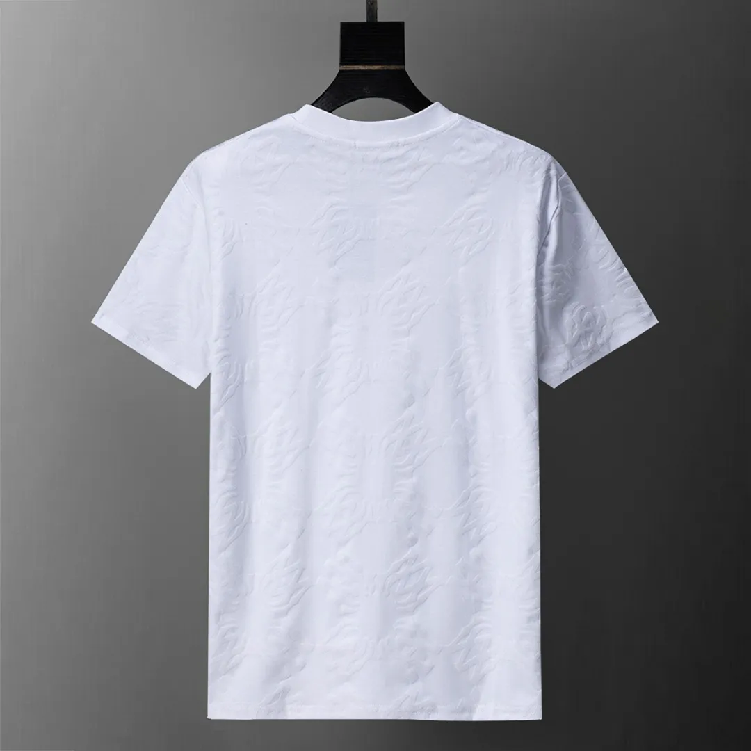 P130 Mili's 2026 spring and summer new men's round-neck short-sleeved T-shirt, all over the body with flocking printing technology, the style is fashionable and handsome, the fabric is comfortable, the workmanship is rigorous, and the wiring is neat. Good upper body effect·size M-3XL white