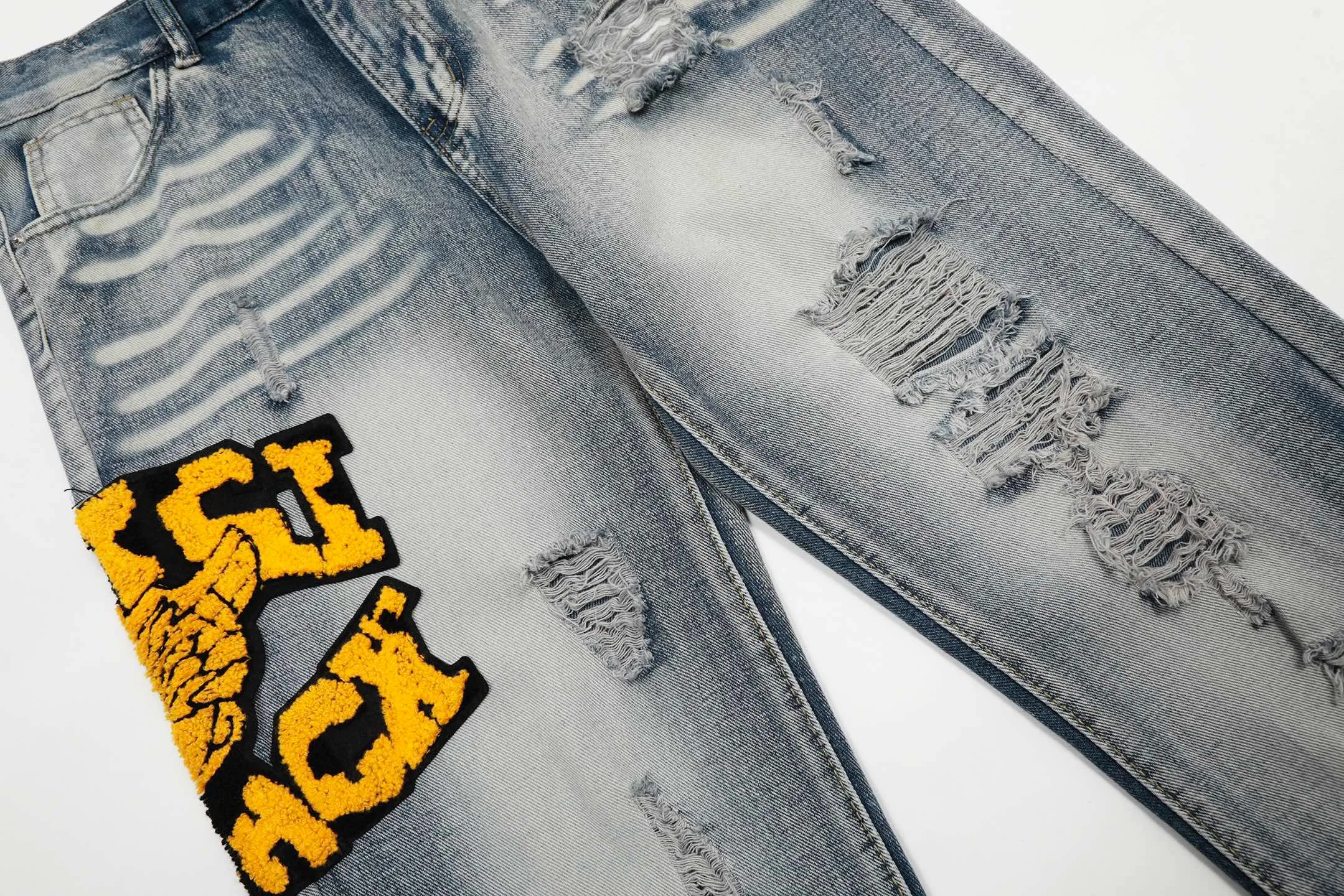 #M14 P168💰 Heavyweight AMIRI 24ss embroidery wings high street jeans slim fit stretch washed knife cut hole trousers FOG high street men's trend AMIRI amiri is transliterated as Emil, which is the name of the founder. Mike Amiri, the founder of amiri, grew up in Los Angeles, USA, and was influenced by local street culture and Punk Rock since he was a child. Due to his influence, he founded the amiri brand named after himself. A variety of trendy clothing meets the needs of different fashion players. Amiri clothing has novel and unique styles and is a well-known street brand in the United States. The styles and styles of many clothes are loved by many street photographers. The various clothing styles meet the dressing needs of different people, show their unique temperament, and show the trend of dressing. amiri's jeans are relatively famous. Not only do they have many styles, but the quality of the jeans is also very good. Many celebrities have also worn amiri brand jeans. Color: Picture color Size: 30-32-34-36