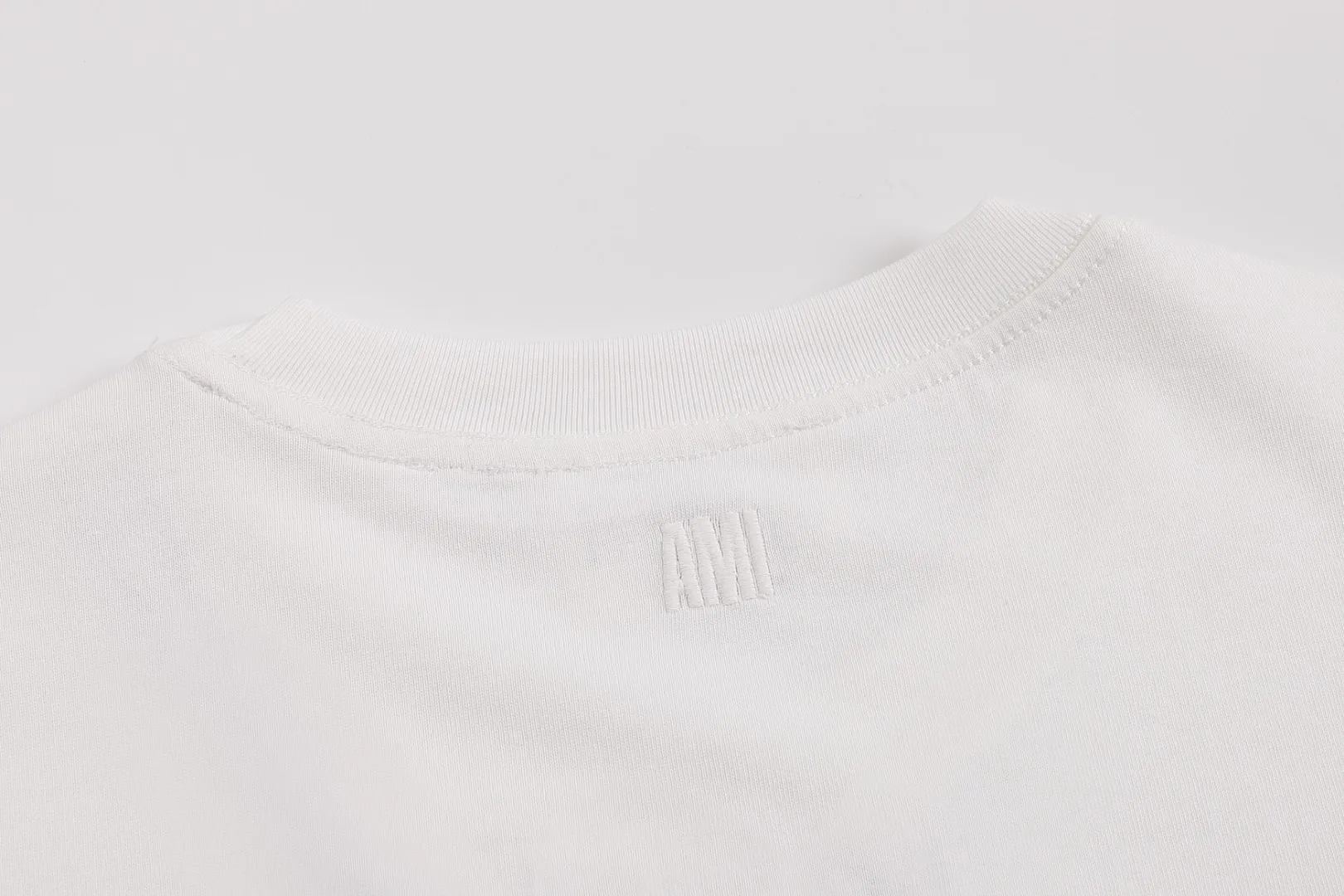 P114 Style No. 125 AMI&WDC [Cui Woo-sik co-branded model] AMI2025 spring and summer new short-sleeved genuine original 1;1 mold color: white Size: S-XL