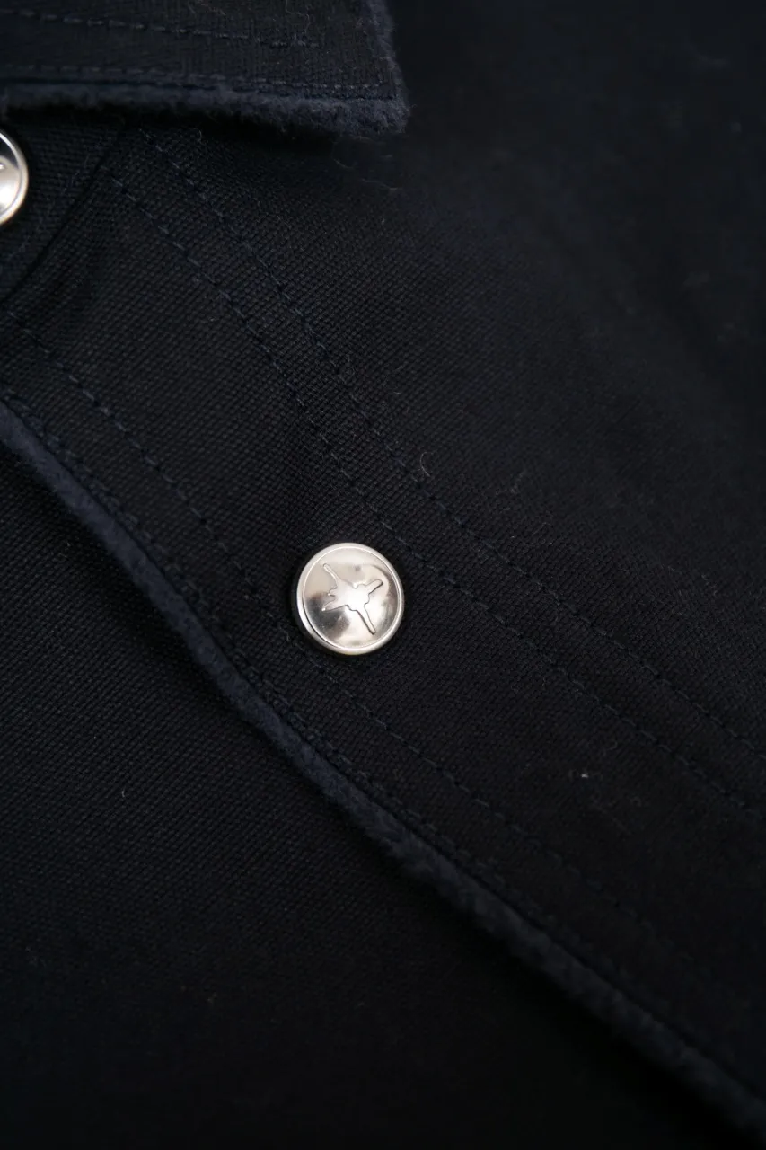 DIOR AND LEWIS HAMILTON Navy blue cotton denim overshirt This overshirt is from the DIOR AND LEWIS HAMILTON limited collection. Crafted from navy blue cotton denim, it features contrasting DIOR AND LEWIS HAMILTON embroidery on the chest and back, a graphic design highlighting Dior's iconic signature. Wear it with the matching jeans for a comfortable, oversized fit. Contrasting DIOR AND LEWIS HAMILTON embroidery on chest and back Button closure and cuffs Chest flap pocket 100% cotton