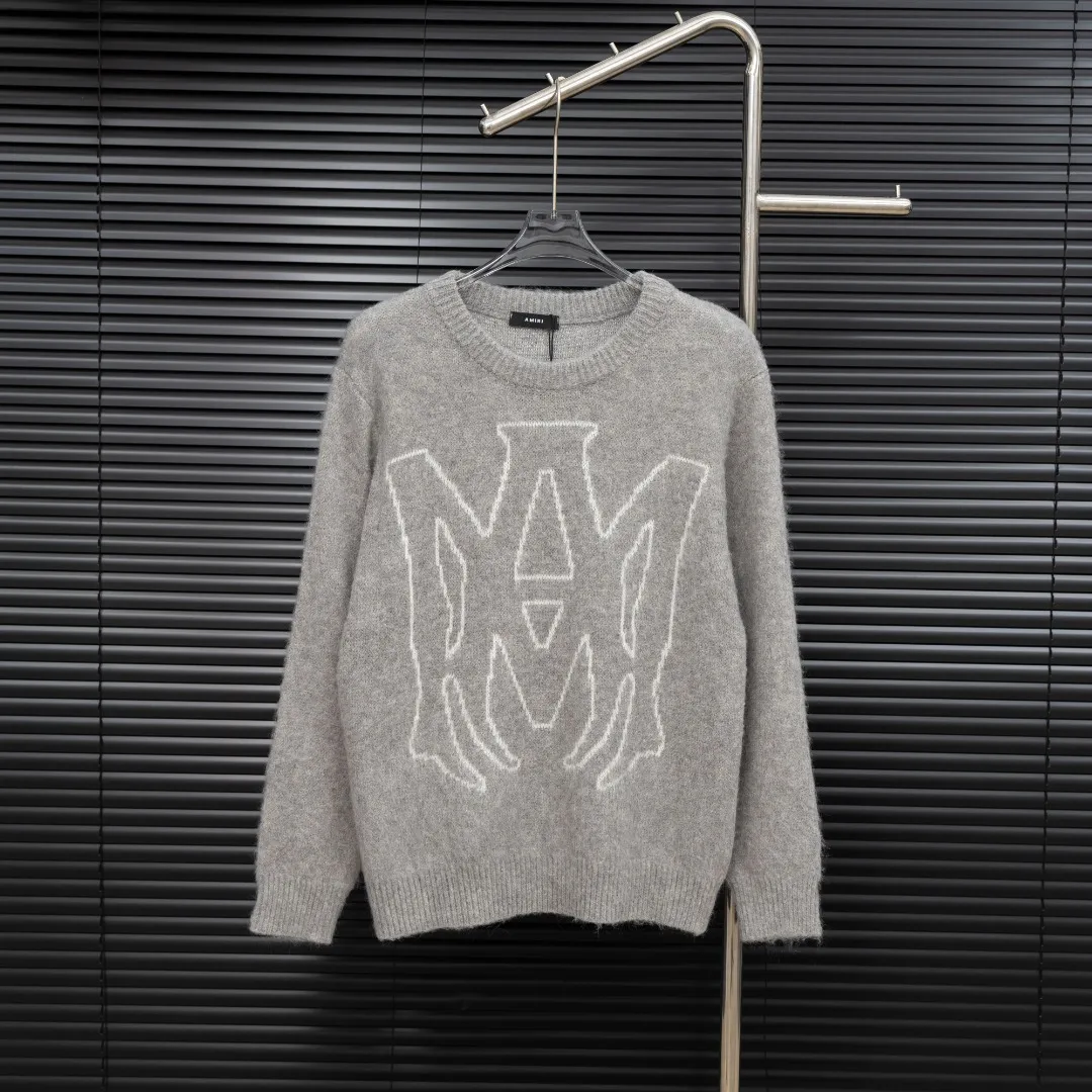 P300 Style: AMIRI seahorse M LOGO long-sleeved sweater Size: S-XXL Fabric: Wool blend Accessories: Full set of customized original accessories No gender distinction, same style for men and women