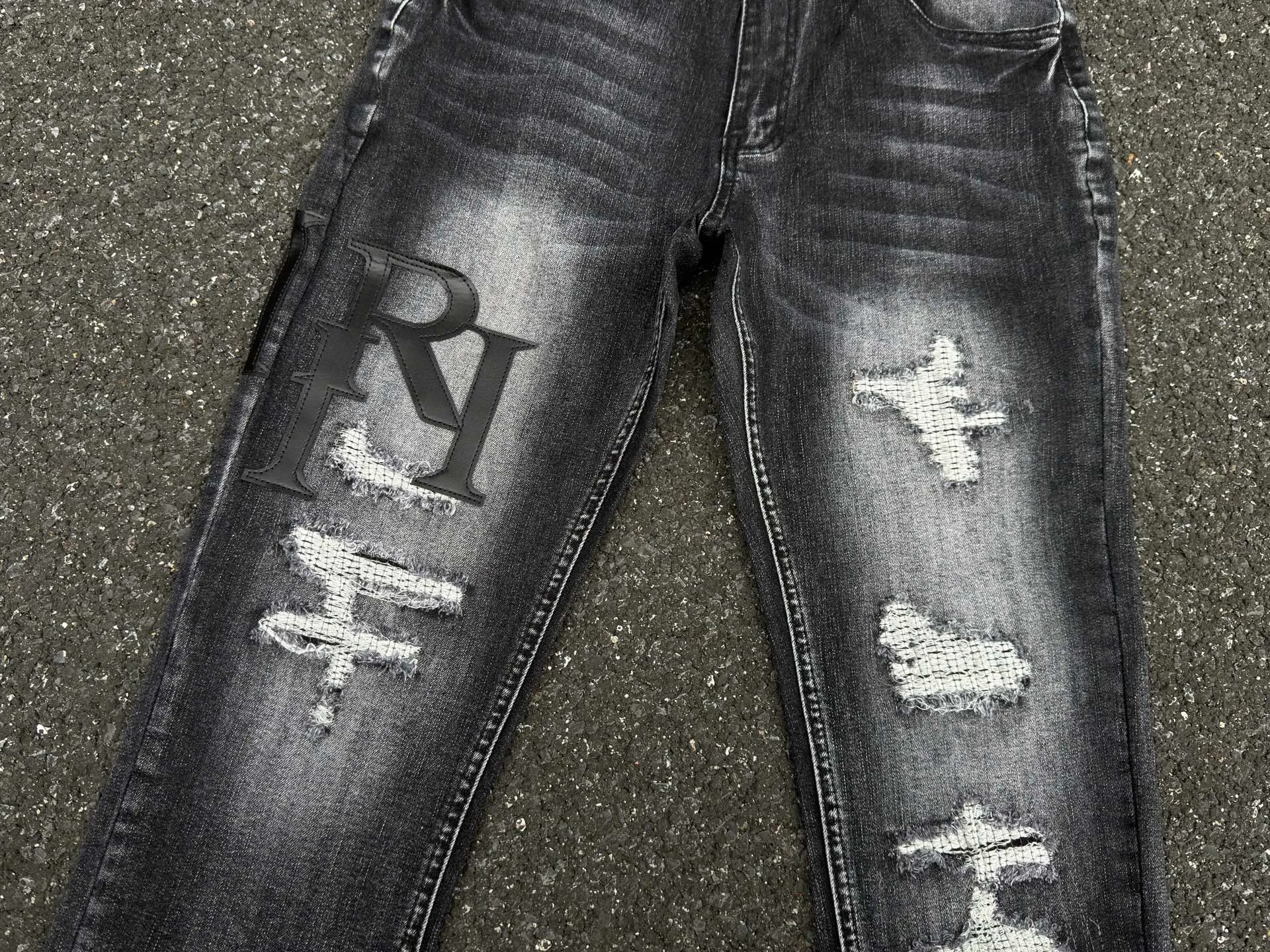 P240 💰AM03 AMIRI new jeans, washed ripped holes, whiskered leather denim trousers, same style for men and women Size: S-XL (28-34)