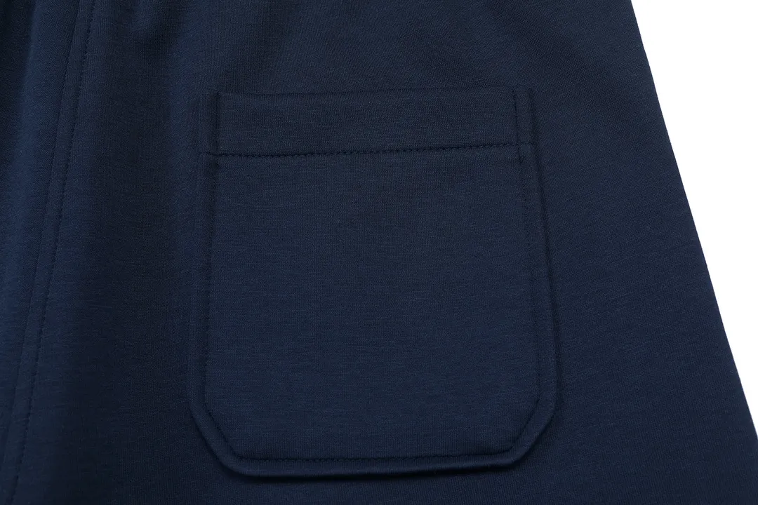 🅿️200 AMI 2025 new style, light luxury, embroidered love letter logo, essential for daily commuting for men and women, casual shorts ·Customized terry fabric ·Elastic + drawstring adjustable waistband ·Imported machine high-density embroidery technology ·Waist label, tag, three wash marks complete Color: dark blue Size: M L XL XXL XXXL