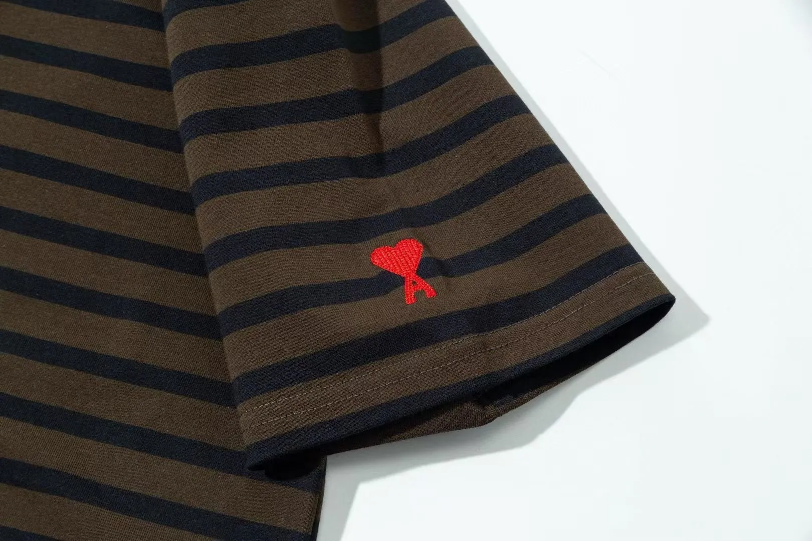 1226# AMI PARIS 25SS new classic cuff small love logo embroidered cotton large striped round neck short-sleeved T-shirt YP customized 240g pure cotton fabric same style for men and women Color: black gray green gray green black Size S-XL