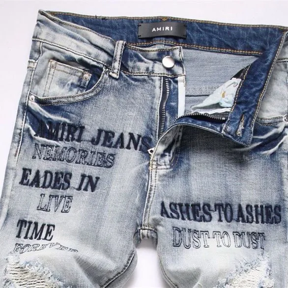 ￼#M04 P168💰 AMIRI splash-ink medal patch embroidered jeans trousers AMIRI high street basic ripped tight stretch jeans trousers Amiriamiri is transliterated as Emil, which is the name of the founder. Mike Amiri, the founder of amiri, grew up in Los Angeles, USA. He was influenced by the local street culture Rock since he was a child, so he founded the amiri brand named after himself. A variety of trendy clothing meets the needs of different trendy players. Amiri clothing has novel and unique styles and is a well-known street brand in the United States. Many of its styles and styles are loved by many street photographers. Various clothing styles meet the needs of different people, show their unique temperament, and show the trend of dressing. amiri's jeans are relatively famous. Not only do they have many styles, but the quality of the jeans is also very good. Many celebrities have also worn amiri brand jeans.  The jeans of the amiri brand break through the production process and cutting of the original jeans. The fabrics are relatively soft and comfortable, and are not as hard as some jeans, which can irritate the skin and cause the skin to bleed when worn. Los Angeles trendy brand Amiri's jeans are made with great detail from tailoring to texture, adding wrinkles, bullet holes, damage and other details to add to the trendiness of the jeans. You can choose the style that suits you according to your own needs. Only when you wear a suitable style can you have a certain sense of fashion.  In recent years, high street has become a word that appears more and more frequently in men's clothing. High street style has also become an important direction for everyone's matching. High street related items are basically inseparable from oversize or off-shoulder tops. The lower body is matched with trackpants or tight-fitting denim. In my opinion, the most representative one is perhaps annihilation. Color; picture color Size: 30-32-34-36