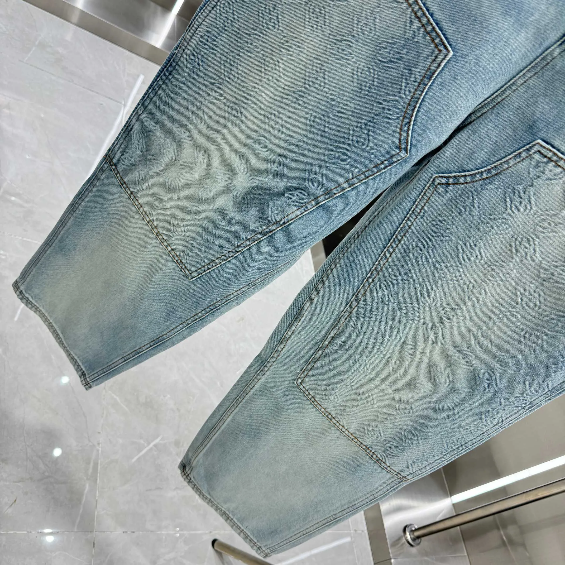 P250 Amiri Dark Pattern Jacquard Workwear Street Trend Loose Straight Jeans Color Light Blue Size 30 32 34 36