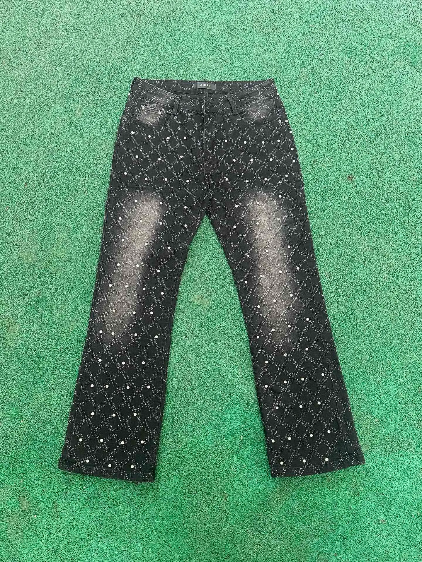 #N01 P220💰 AM micro-flared baby's breath jeans light luxury jeans AMIRI jeans trousers micro-elastic jeans trousers amiri brand jeans break the production process and cutting of the original jeans, the fabrics are softer and more comfortable Hand-sewn collar label Customized logo buttons Genuine leather tag Color: Picture color Size: 28-30-32-34-36