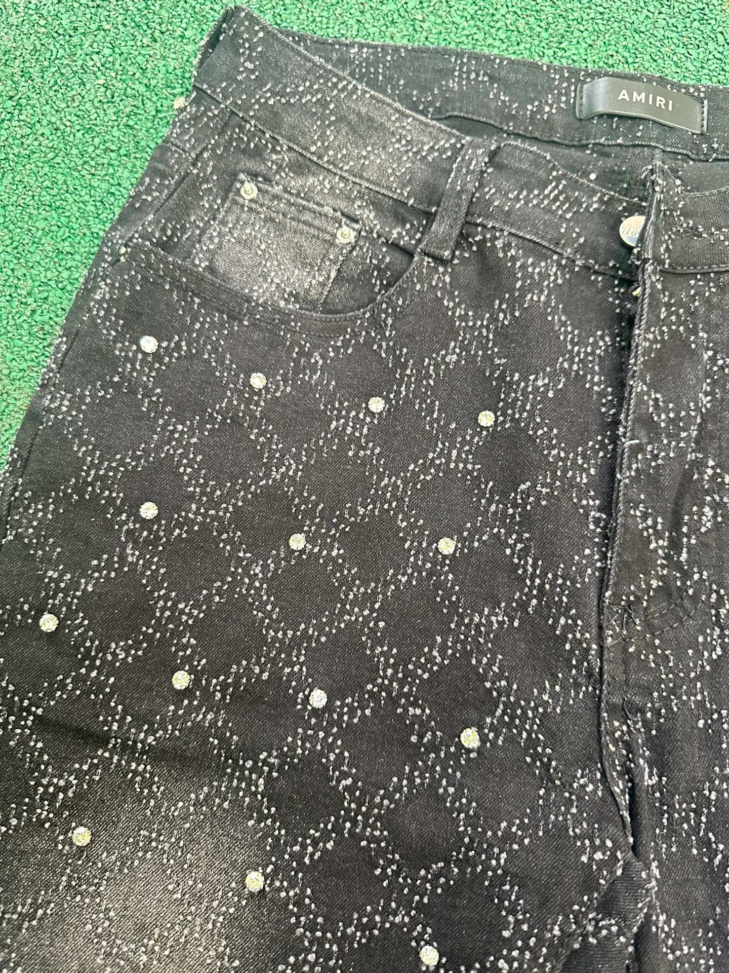 #N01 P220💰 AM micro-flared baby's breath jeans light luxury jeans AMIRI jeans trousers micro-elastic jeans trousers amiri brand jeans break the production process and cutting of the original jeans, the fabrics are softer and more comfortable Hand-sewn collar label Customized logo buttons Genuine leather tag Color: Picture color Size: 28-30-32-34-36
