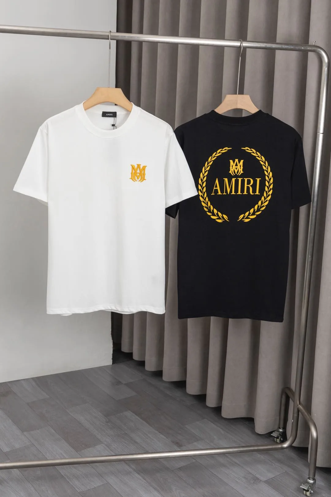 P130 Color: black, white, size: M～3XL