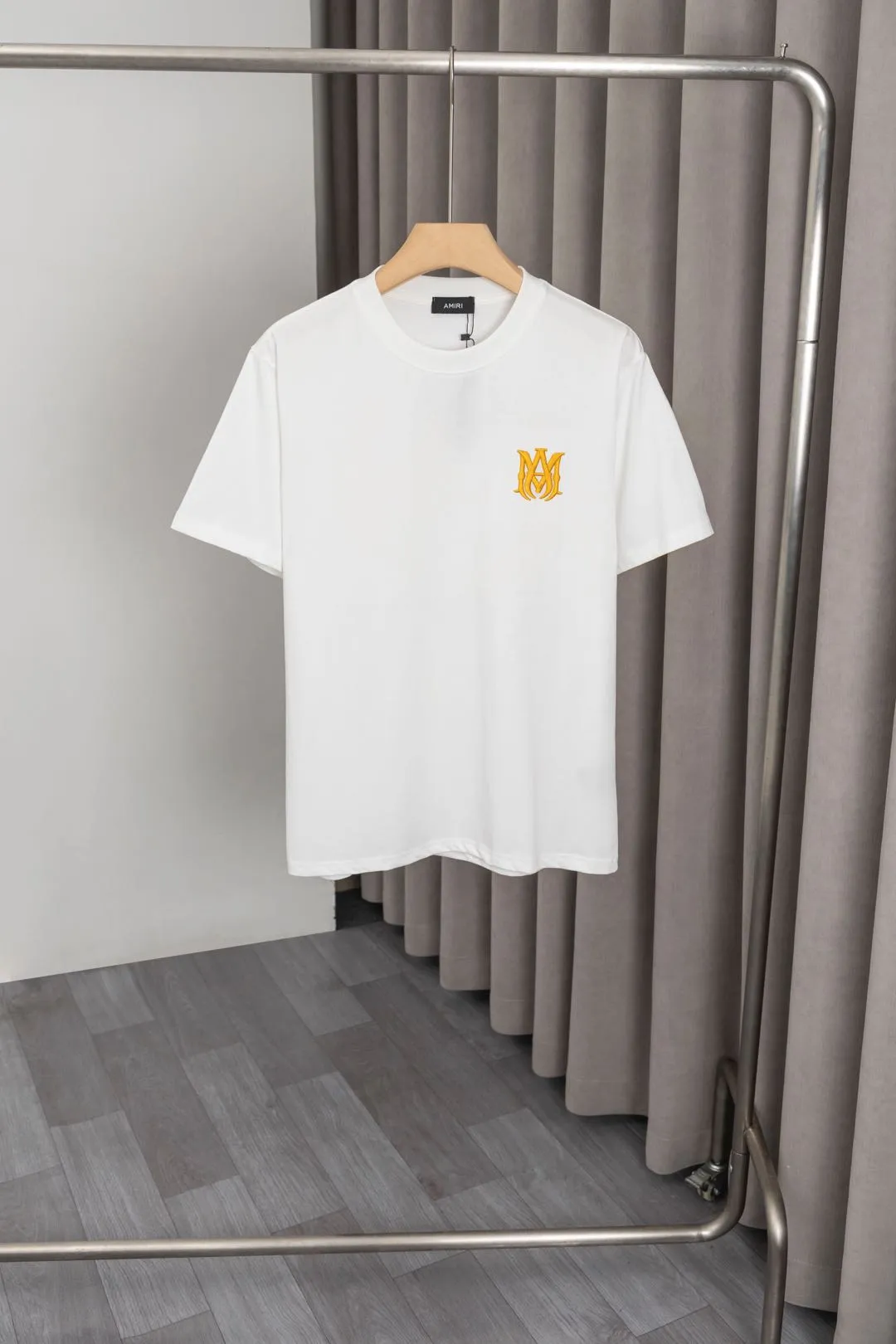 P130 Color: black, white, size: M～3XL
