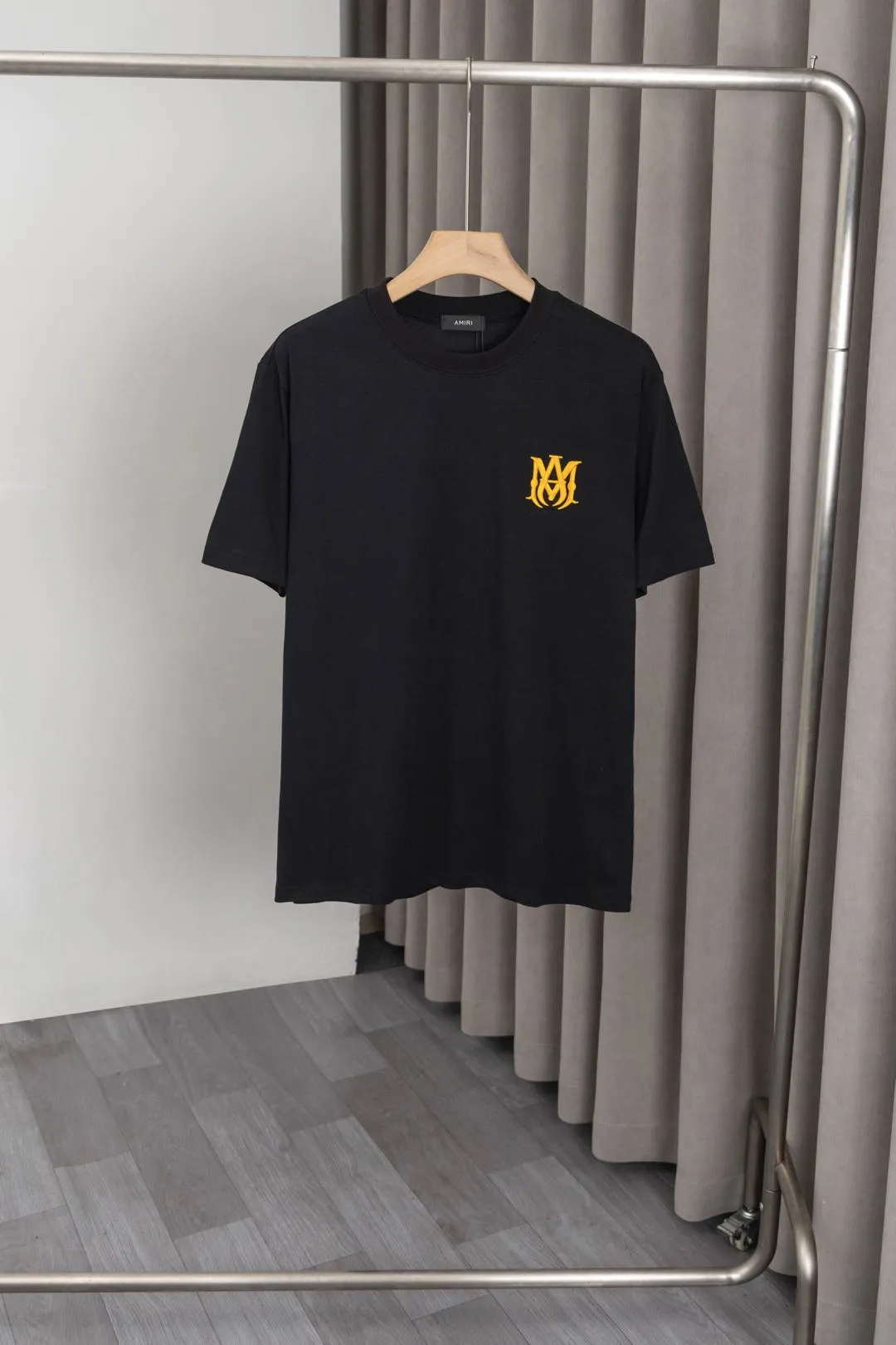 P130 Color: black, white, size: M～3XL