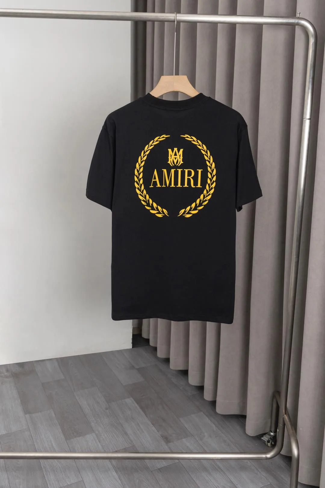 P130 Color: black, white, size: M～3XL