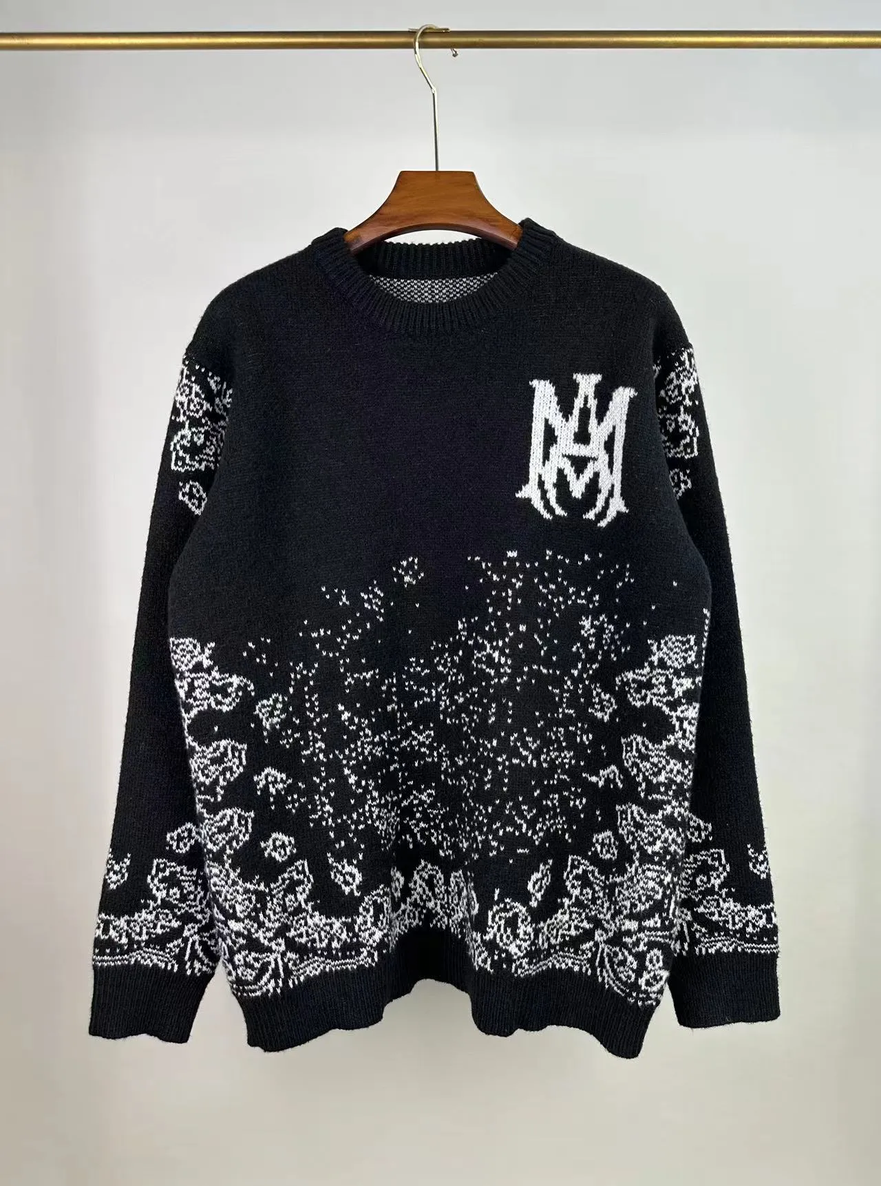 P240 🎉AMIRI new sweater Amiri exclusive logo jacquard on the front, letter logo jacquard on the back Color: Red Black Size: S M L XL XXL