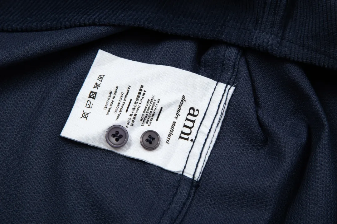 2201# AMI Paris 2024 Autumn and Winter New Arrival Autumn Little Hearts of the Same Color on the Chest Casual Cotton Corduroy Shirt Original Customized 280g Pure Cotton Fabric Regular Fit Same Style for Men and Women Color: Black Paulan Khaki Size: S-XL